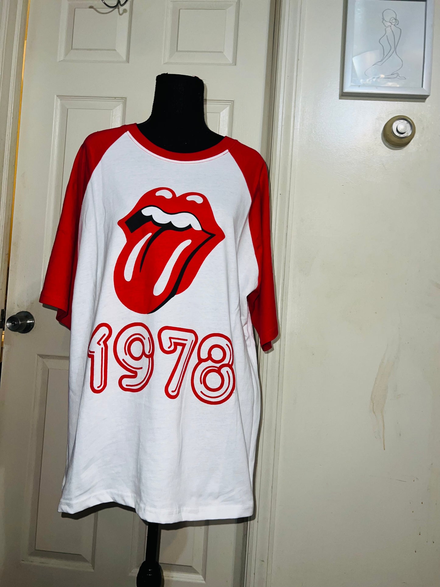The Rolling Stones Raglan Oversized Distresed Tee