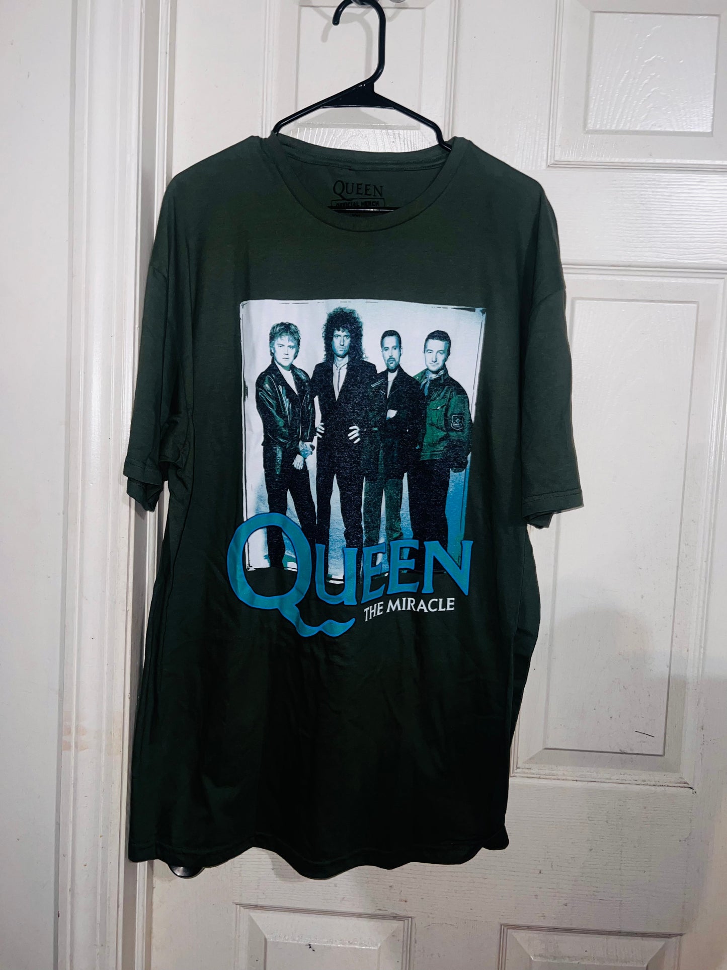 Queen Oversized Distressed Tee