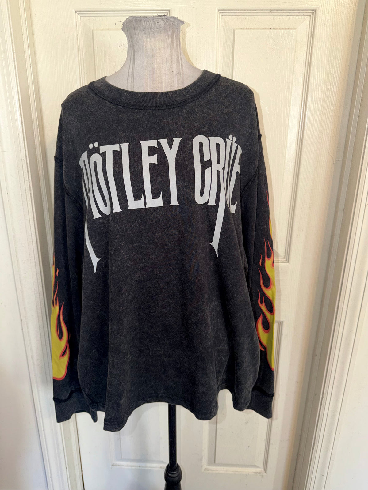 Motley Crue Oversized Long Sleeve Tee