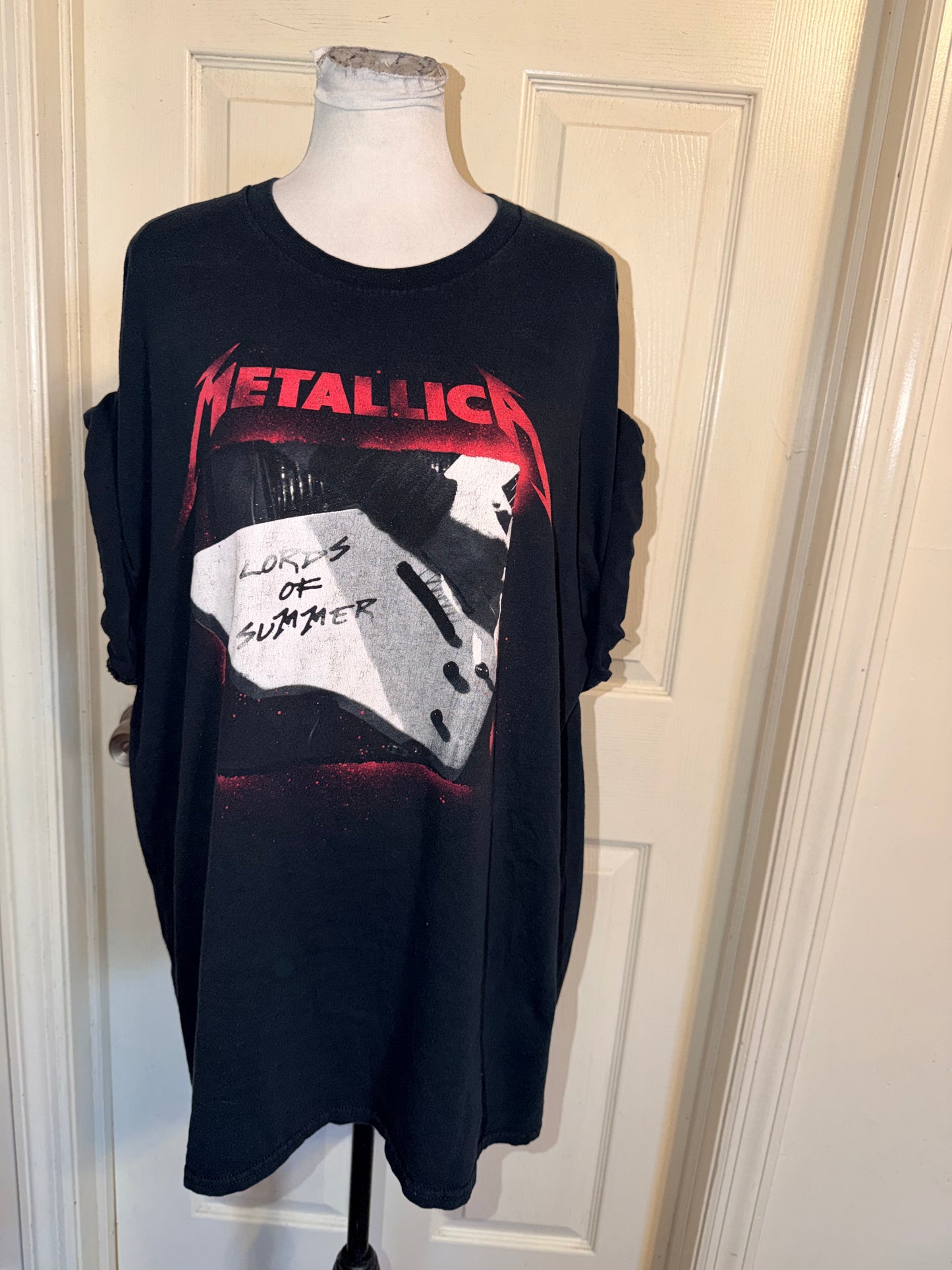 Metallica Oversized Distressed Tee