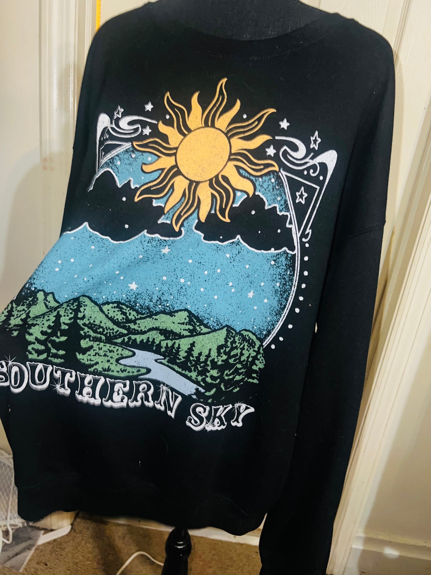 “Southern Sky” Oversized Sweatshirt
