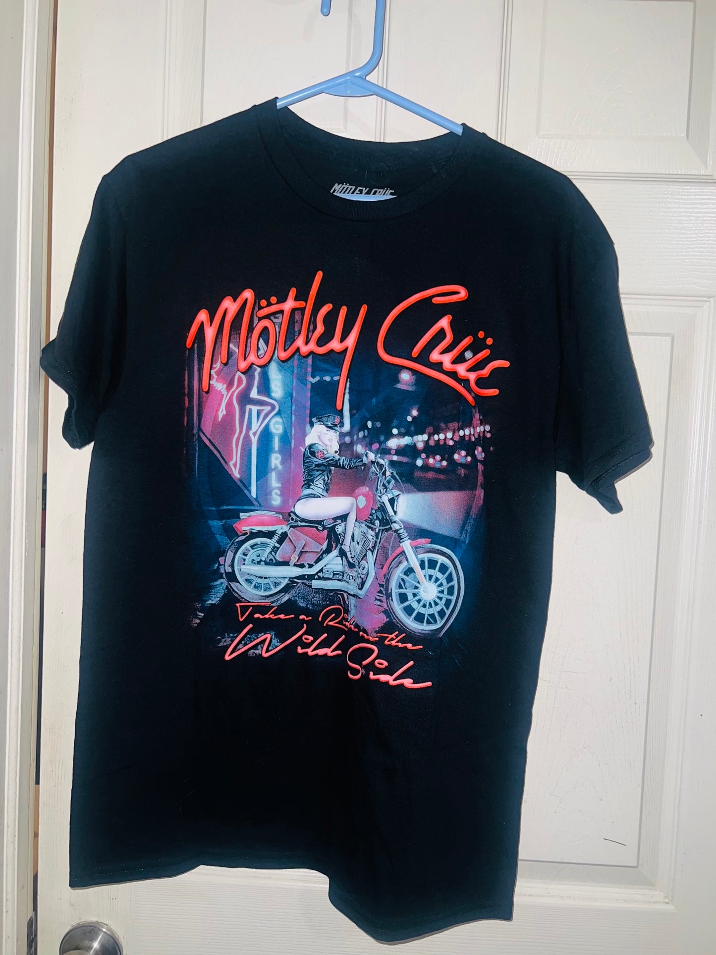 Motley Crue Oversized Distressed Tee