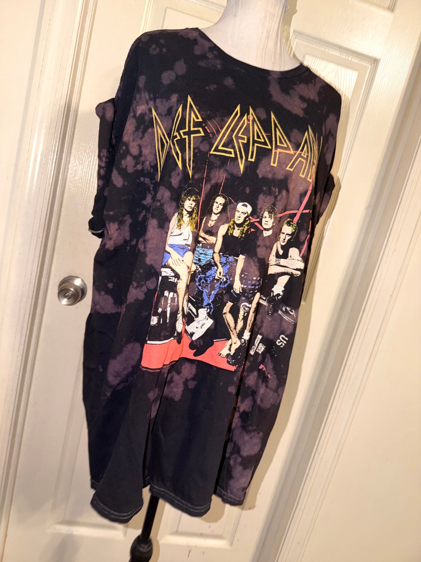 Def Leppard Oversized Tee