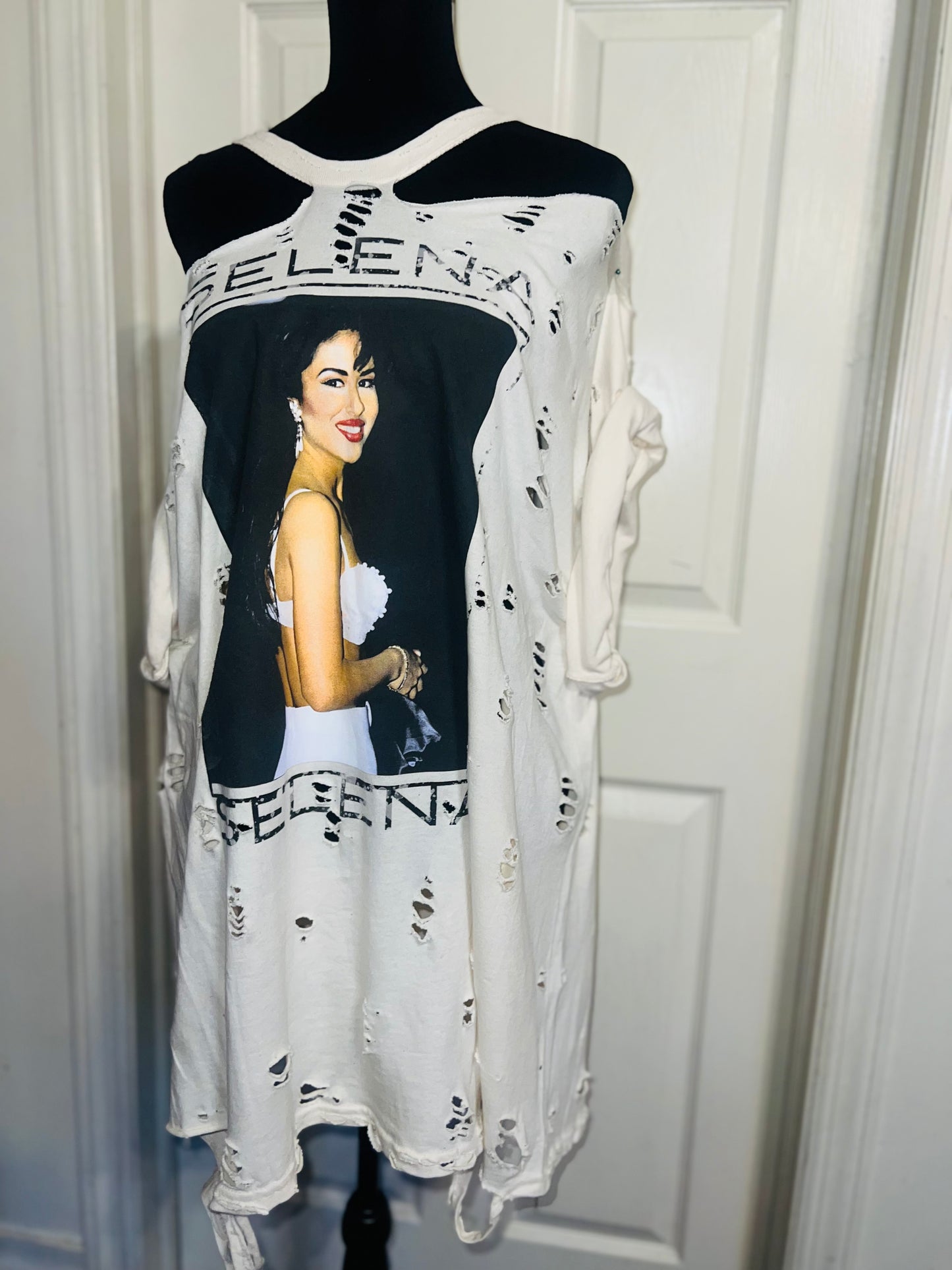 Selena Oversized Distressed Tee