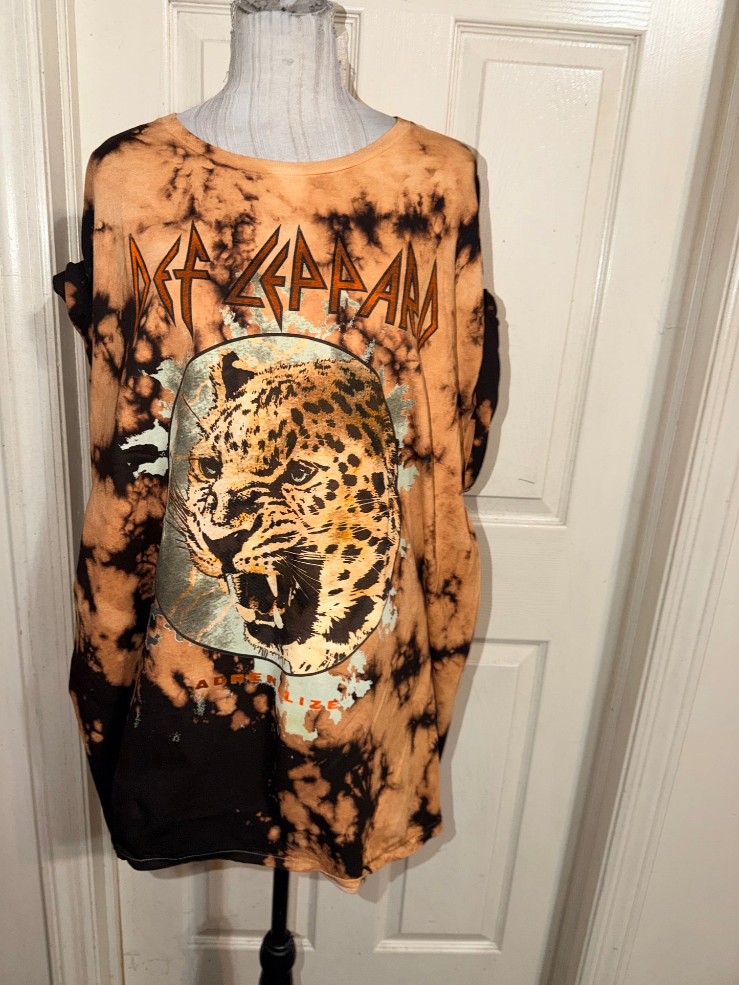 Def Leppard Oversized Distressed Tee