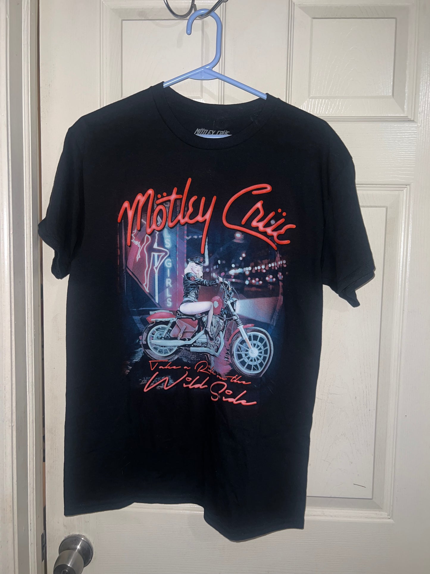 Motley Crue Oversized Distressed Tee