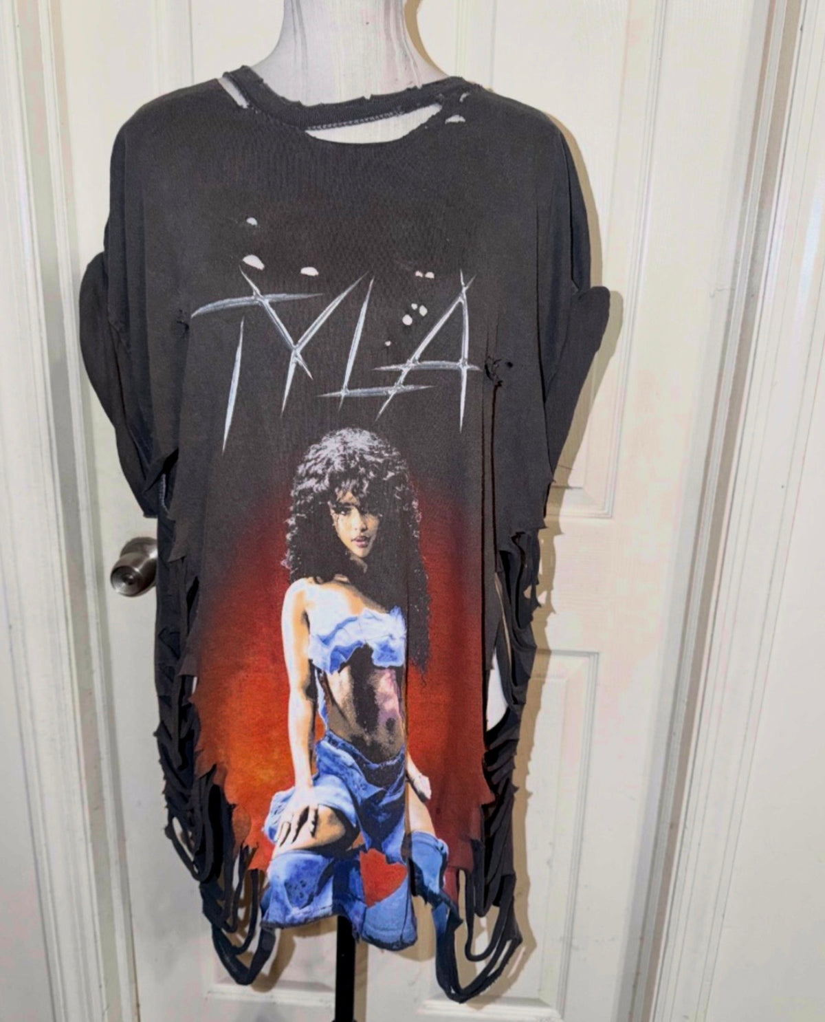 Tyla Oversized Distressed Tee (as is)