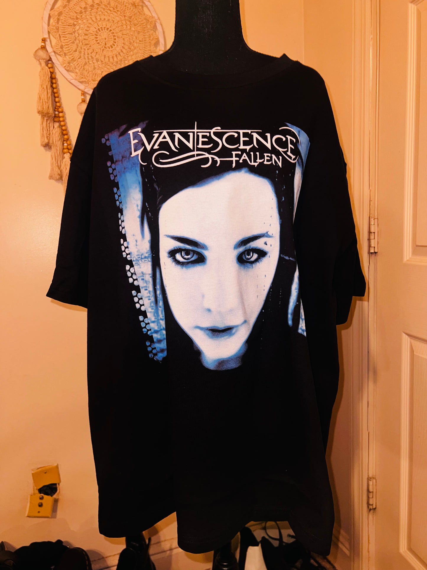 Evanescence Fallen Oversized Distressed Tee