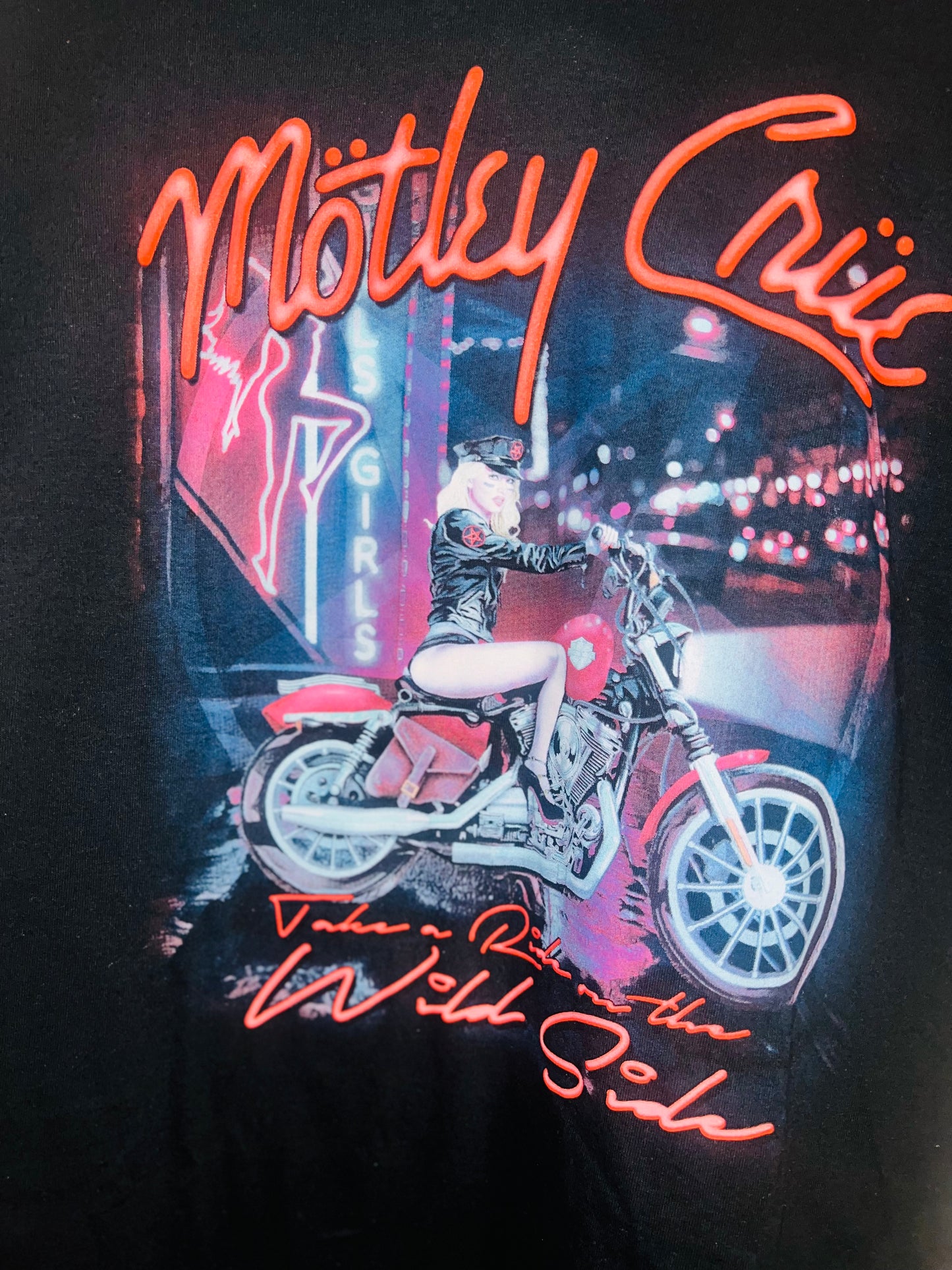 Motley Crue Oversized Distressed Tee