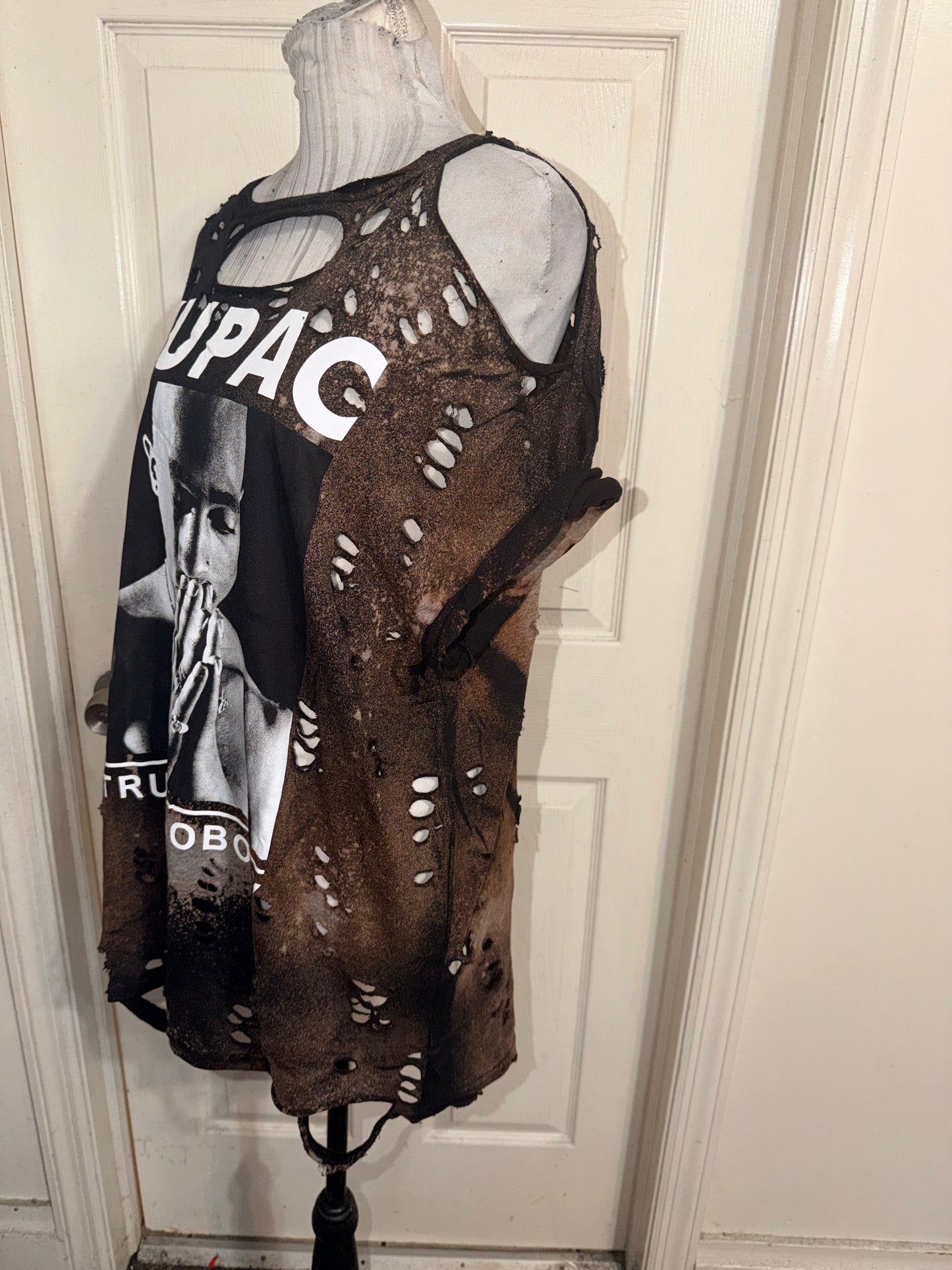Tupac Bleached Oversized Distressed Tee