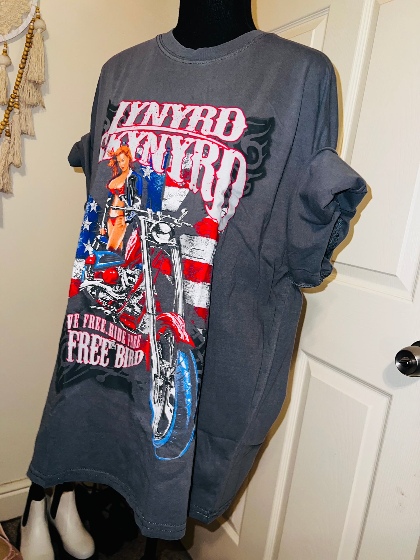 Lynyrd Skynyrd Free Bird Oversized Distressed Tee