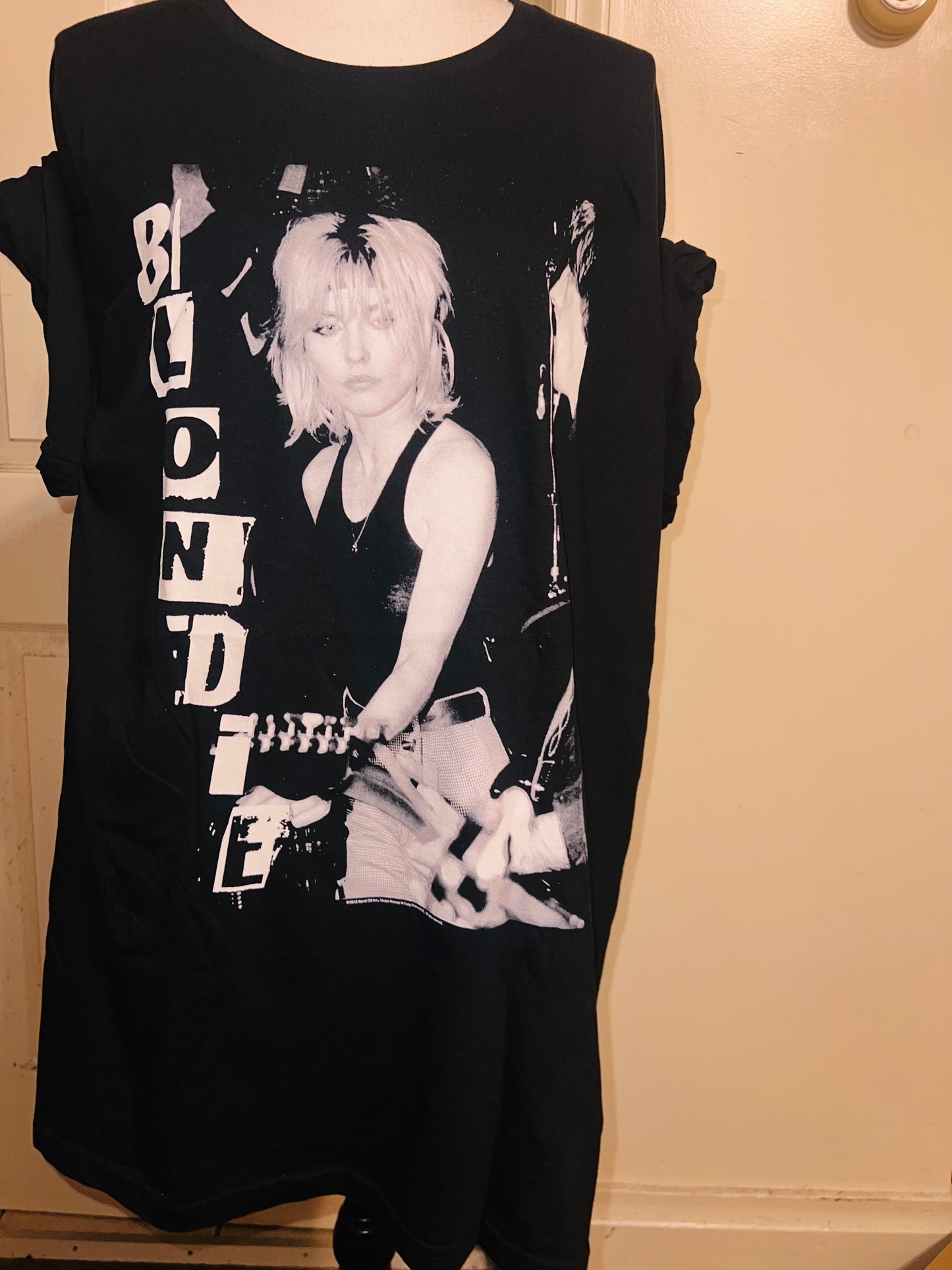 Blondie Oversized Distressed Tee