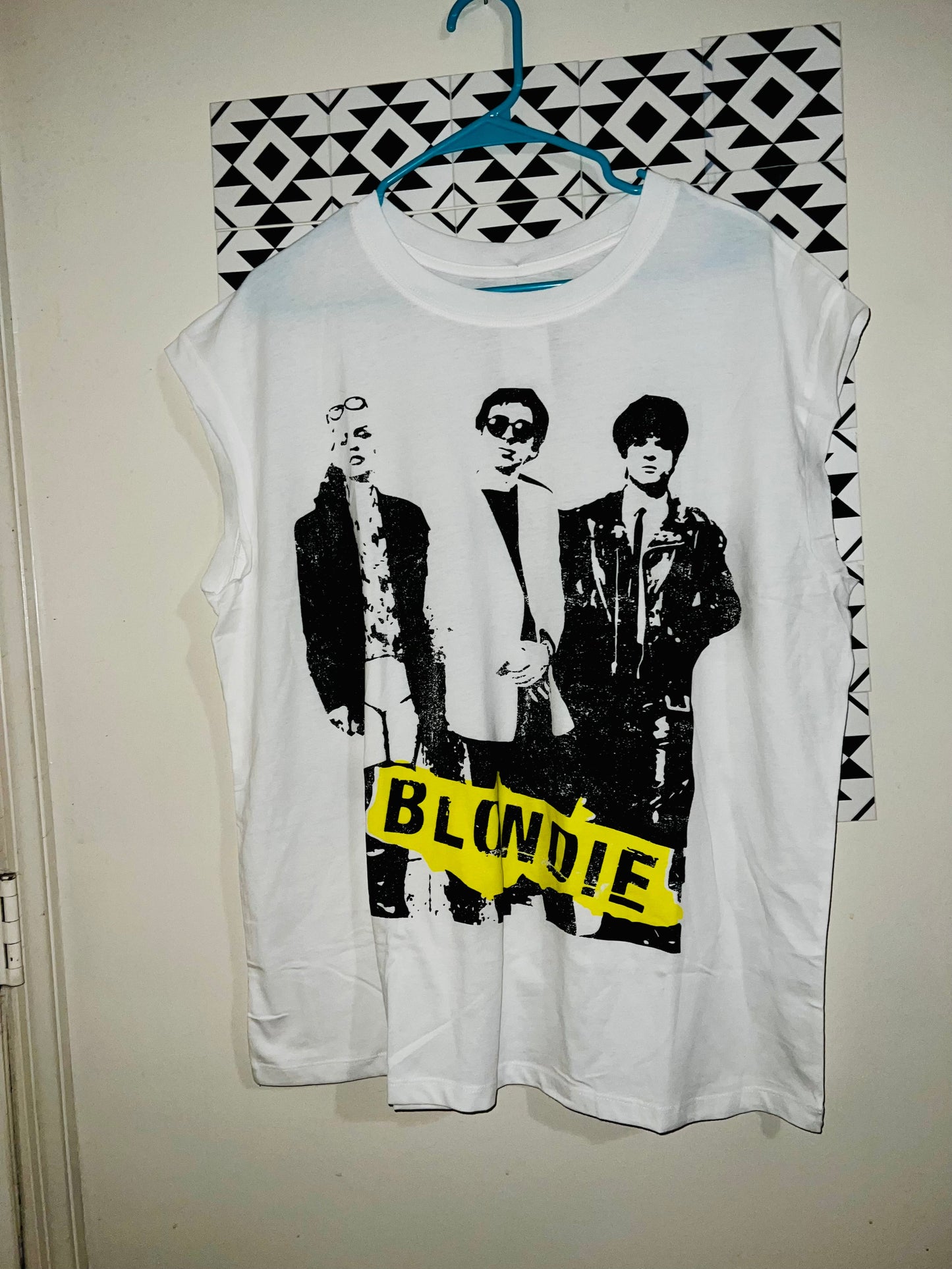 Blondie Oversized Distressed Tank