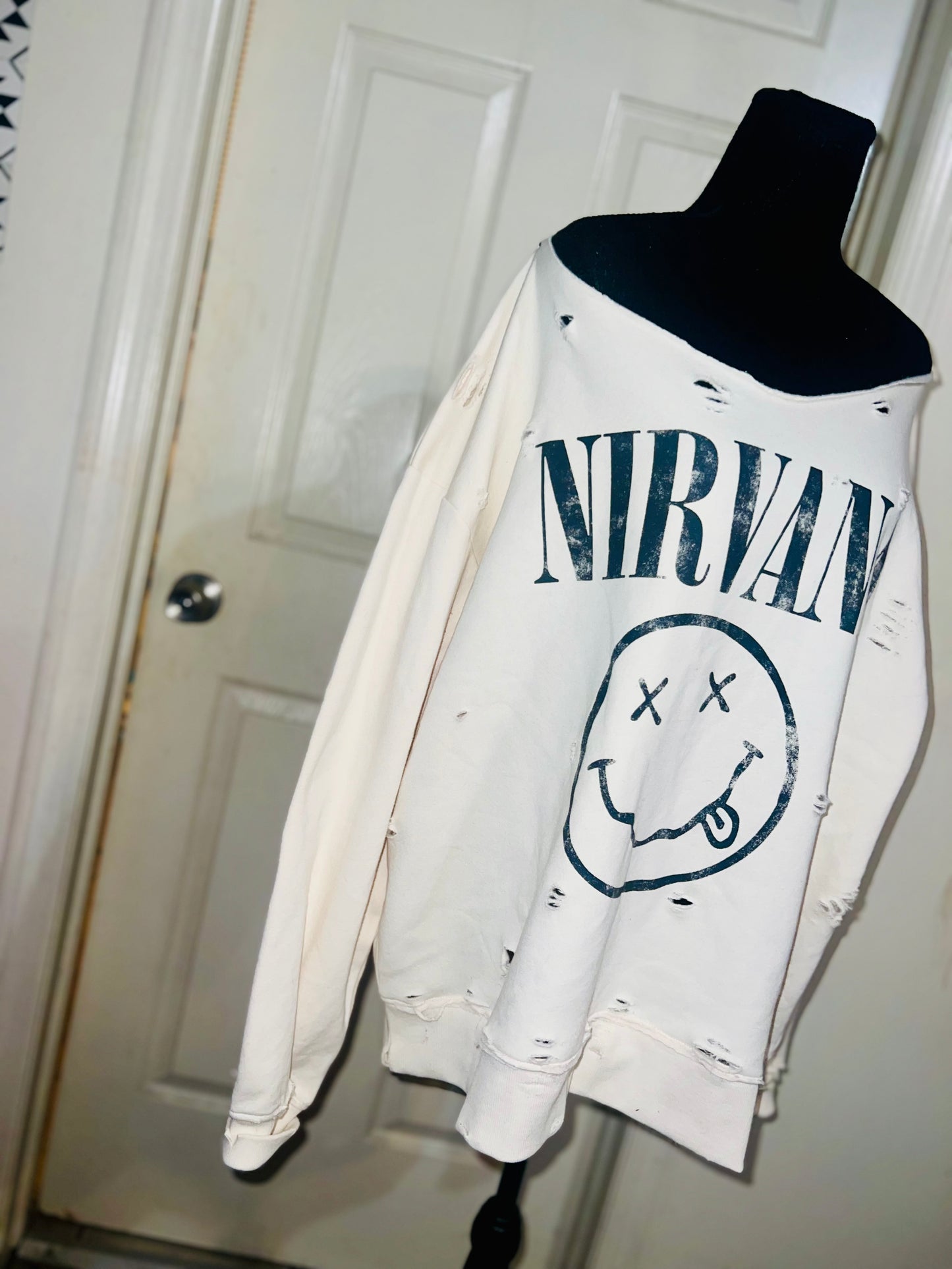 Nirvana Oversized Cream Sweatshirt