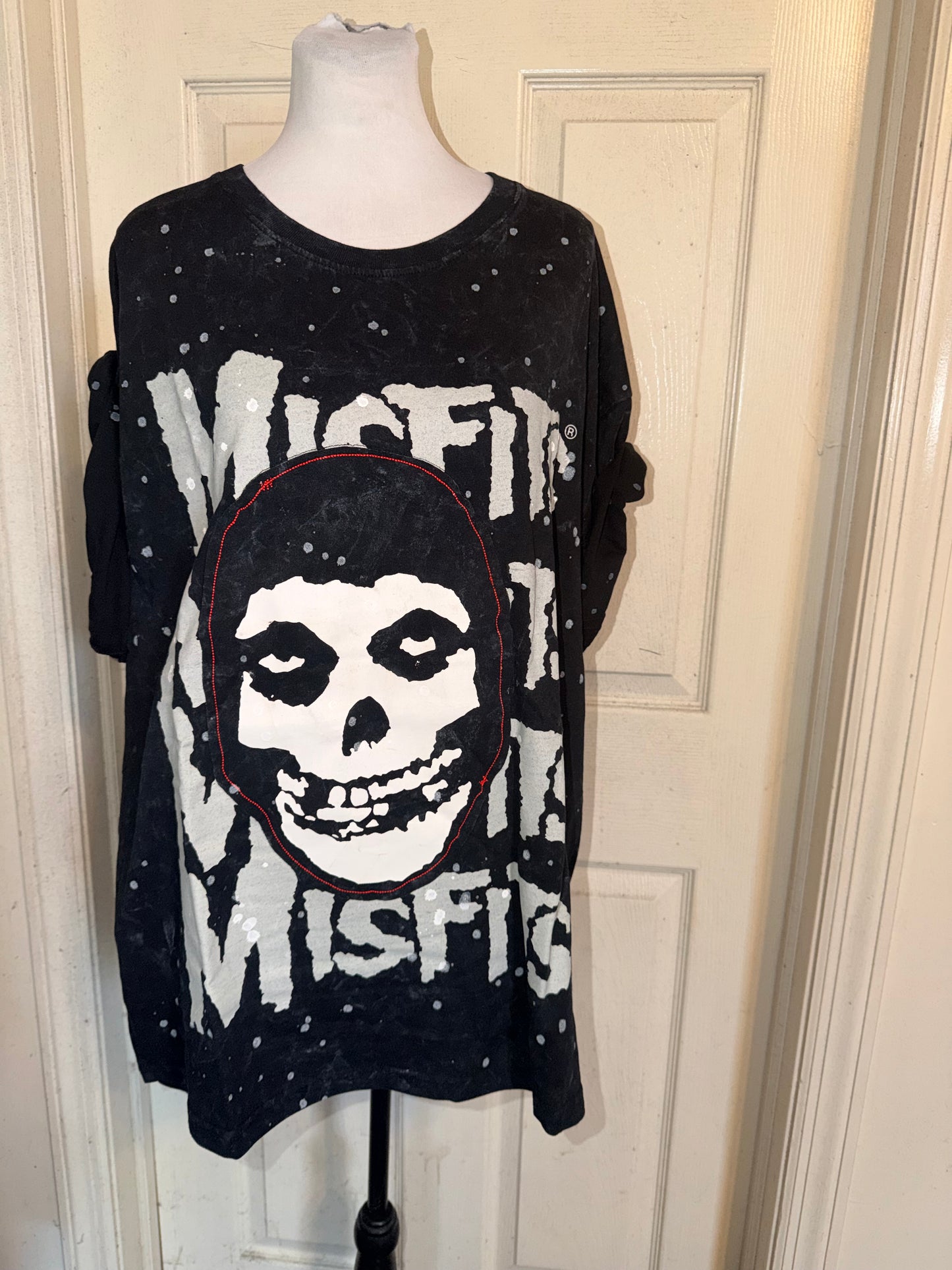 Misfits Oversized Distressed Tee