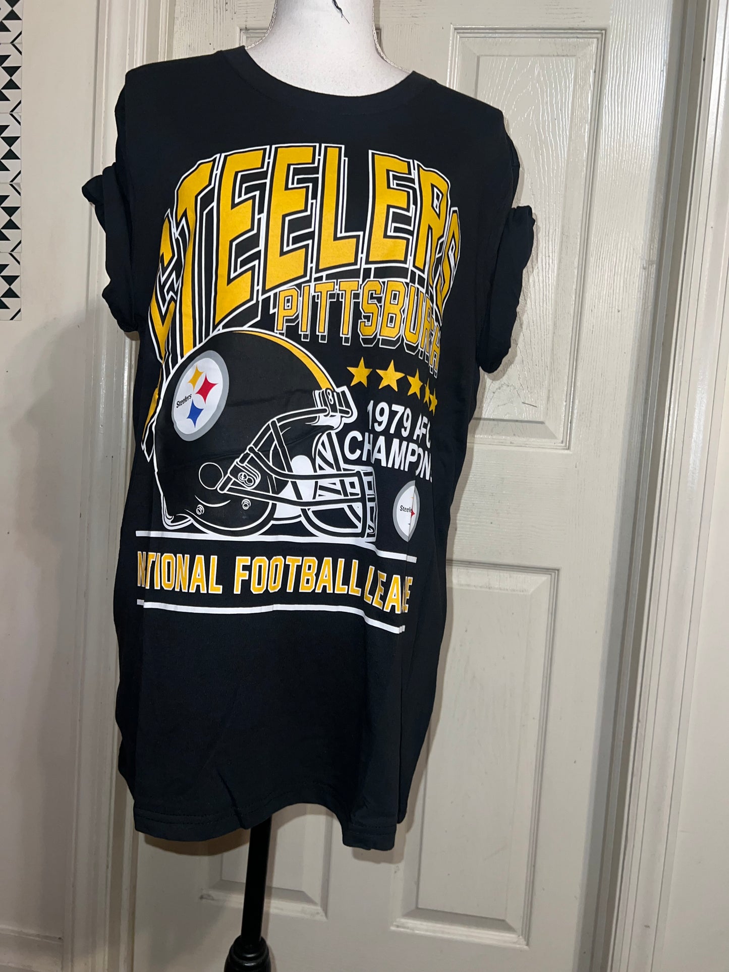 Pittsburgh Steelers Oversized Distressed Tee