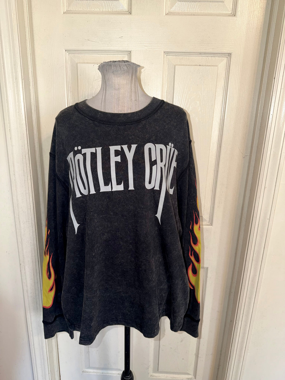 Motley Crue Oversized Long Sleeve Tee