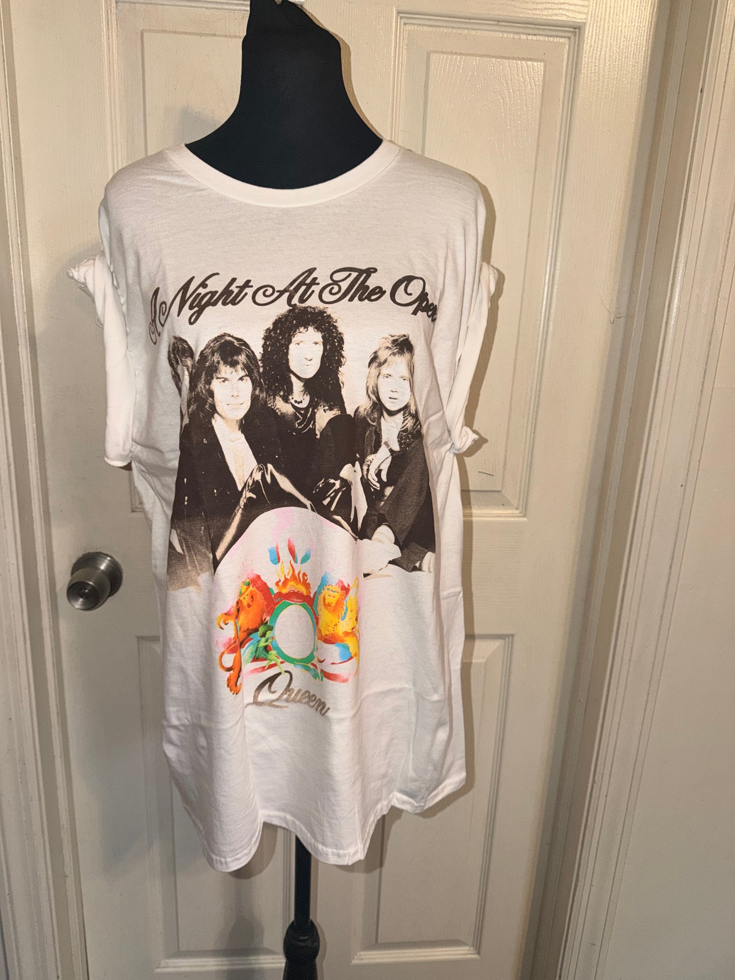 Queen Oversized Distressed Tee