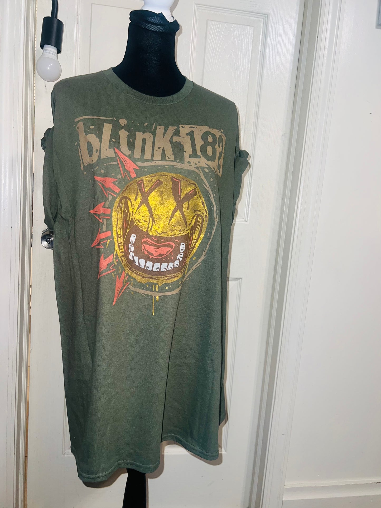 Blink 182 Oversized Distressed Tee