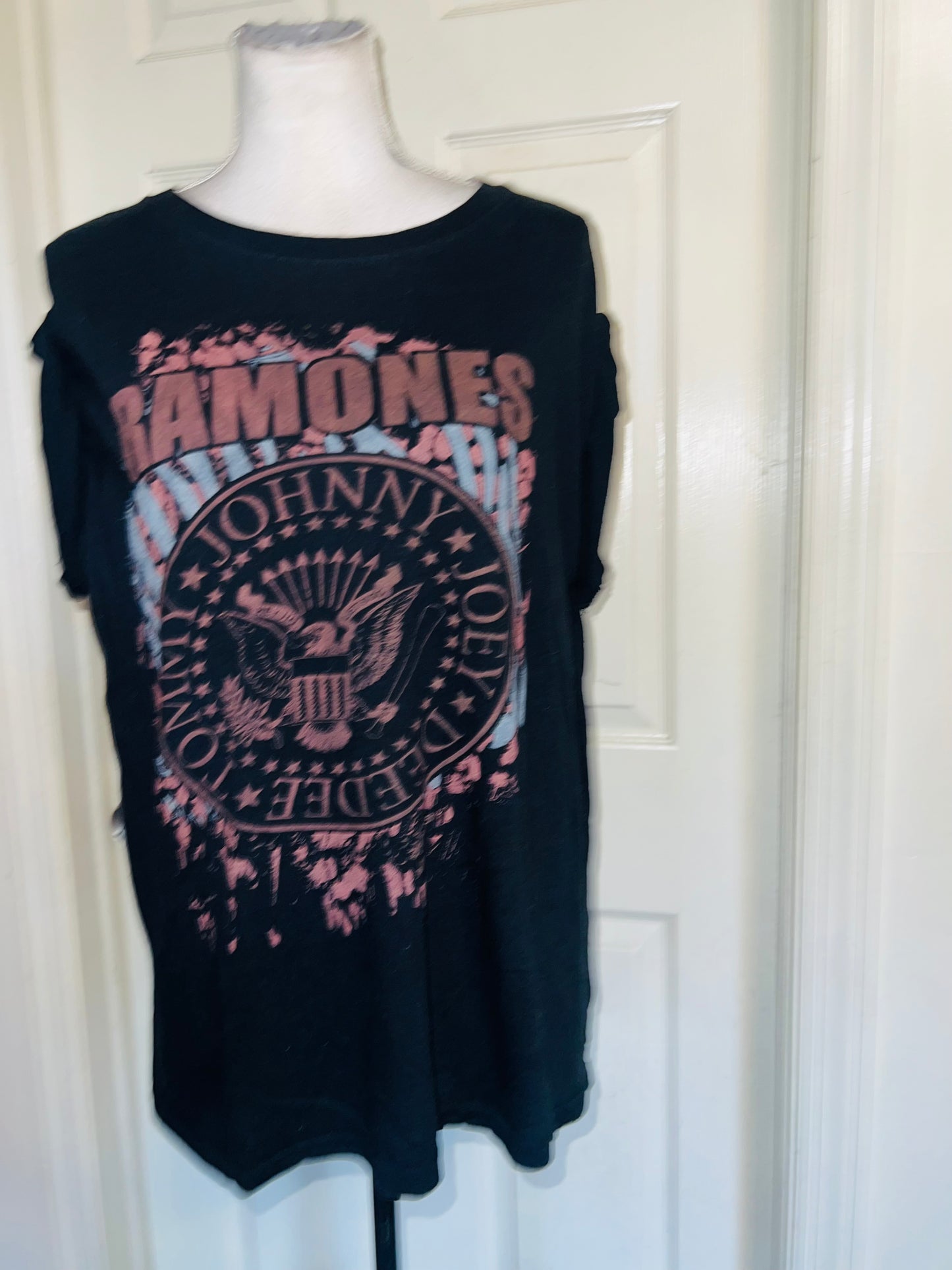 Ramones Oversized Distressed Tee