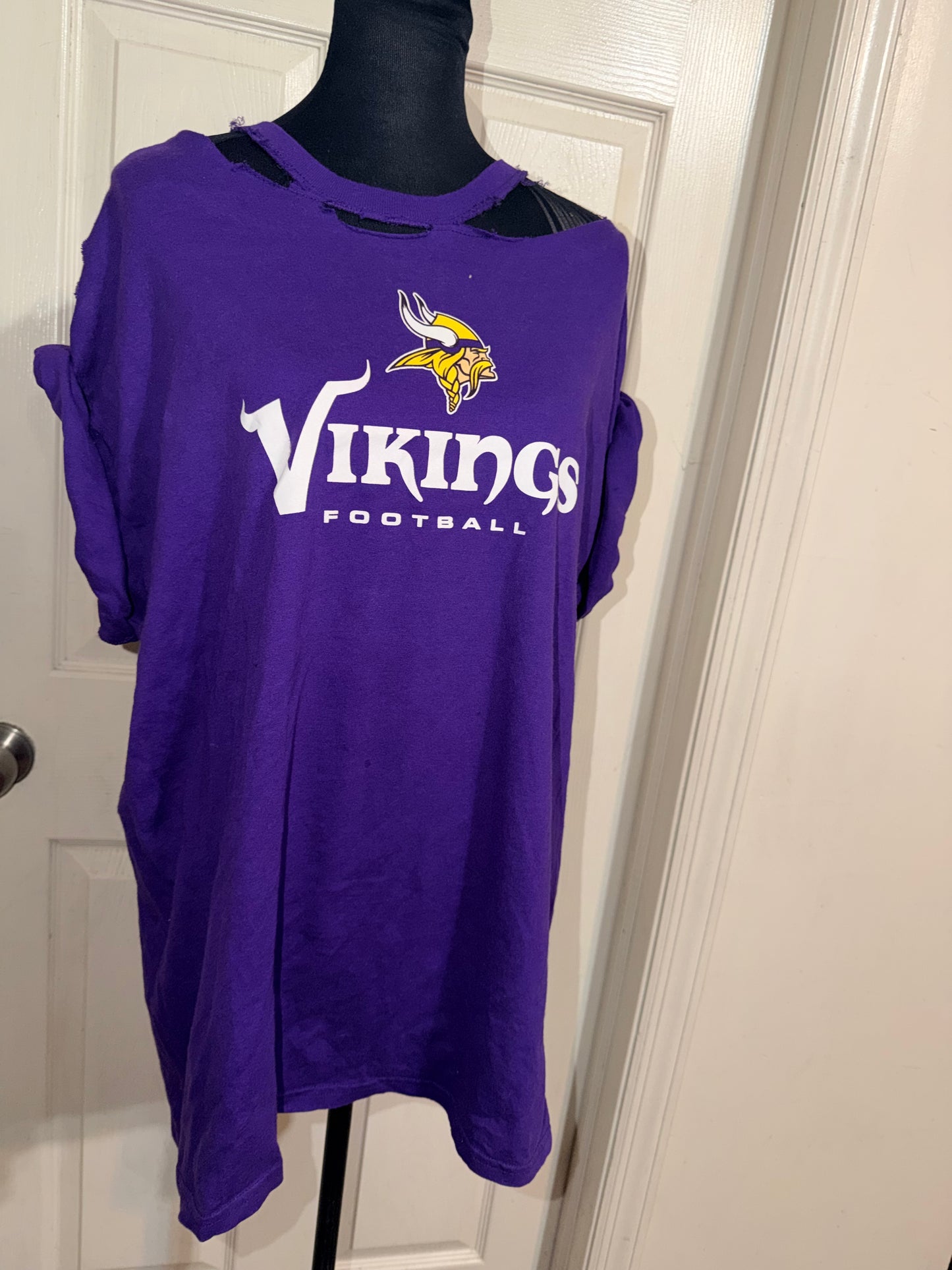 Minnesota Vikings Oversized Distressed Tee