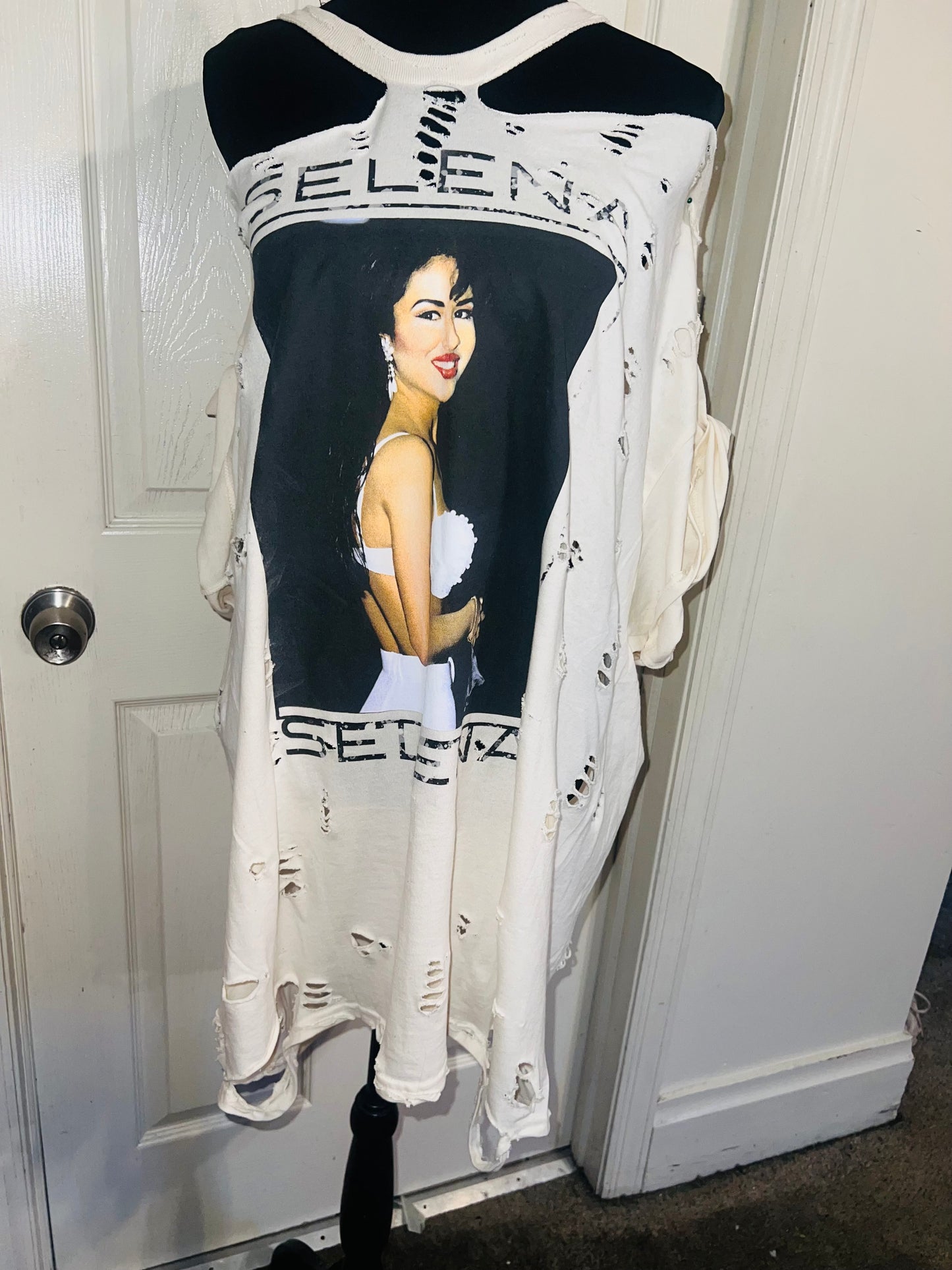 Selena Oversized Distressed Tee