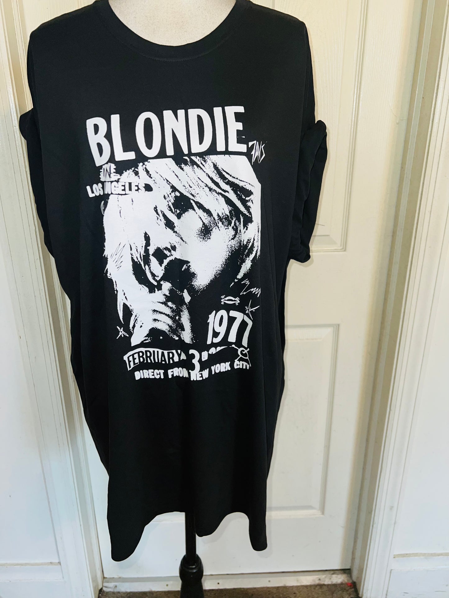 Blondie Oversized Distressed Tee