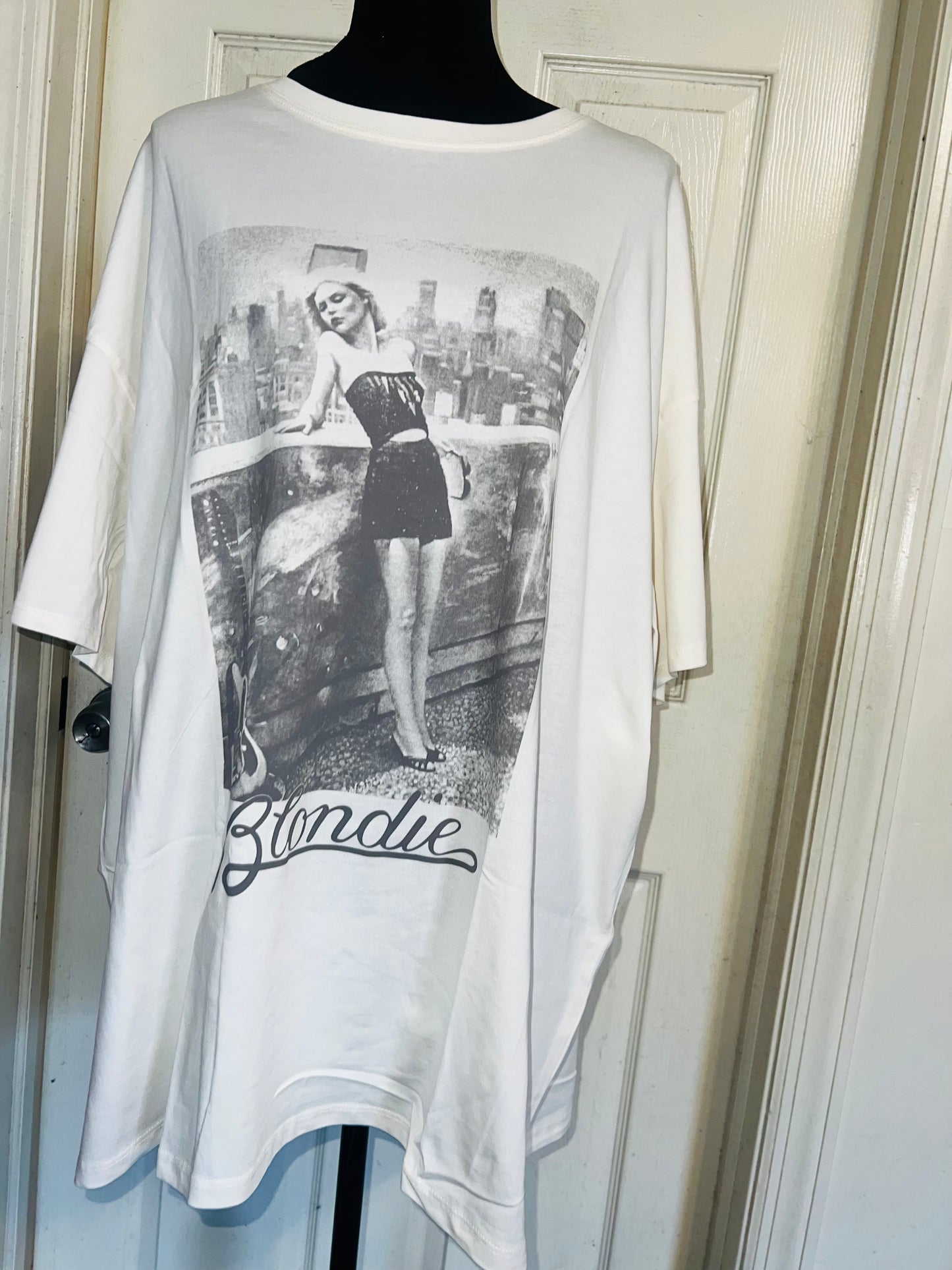 Blondie Oversized Distressed Tee