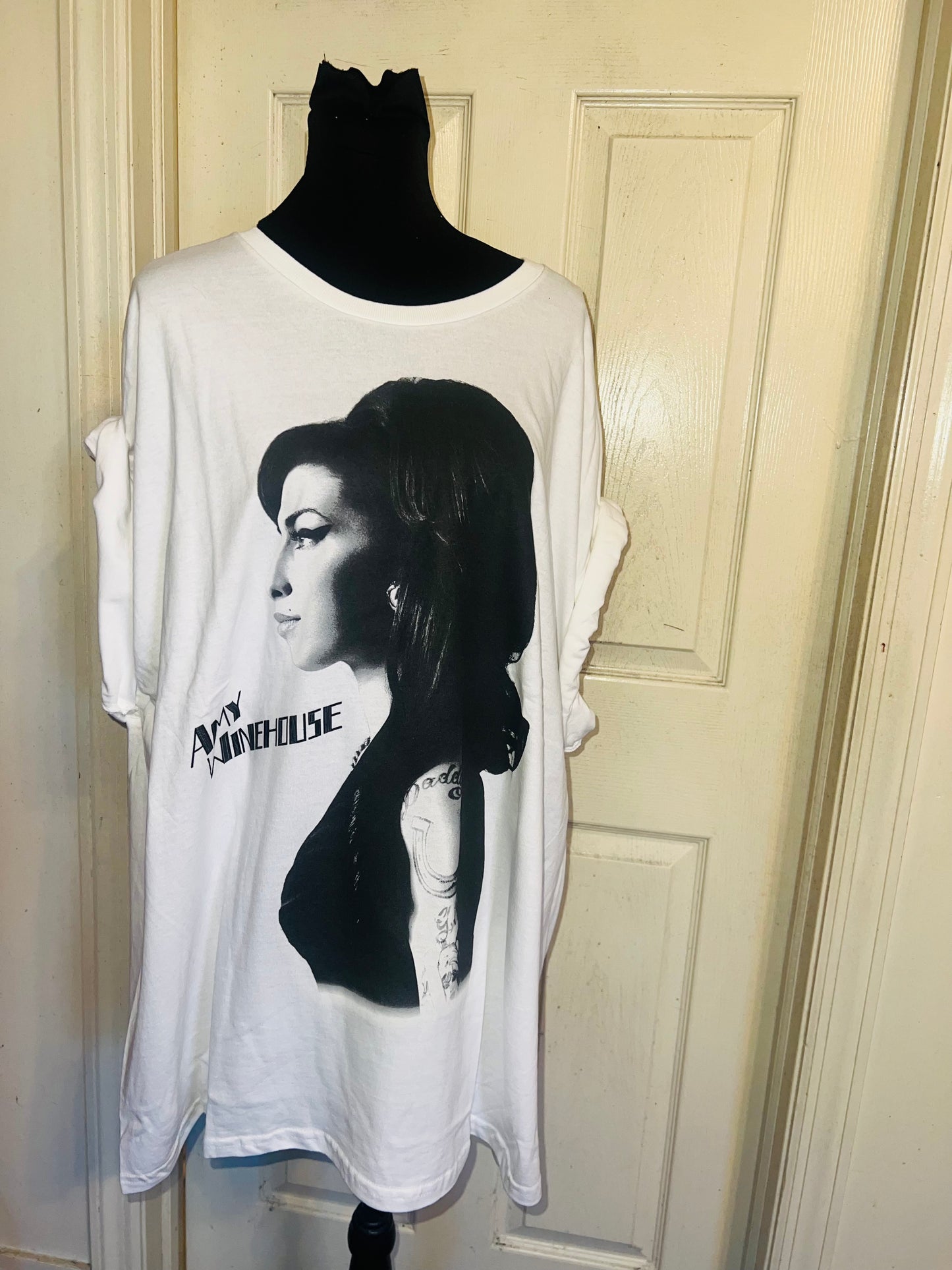 Amy Winehouse Oversized Distressed Tee