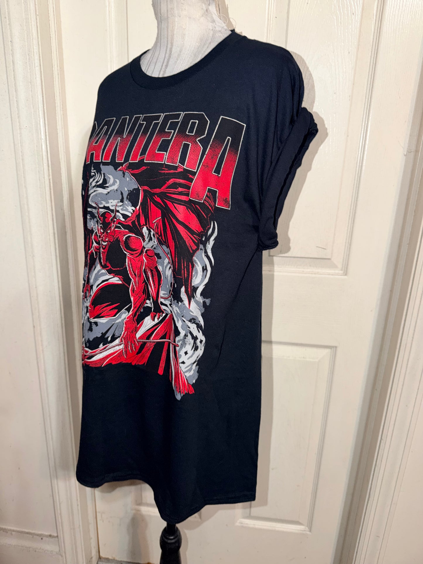 Pantera Oversized Distressed Tee
