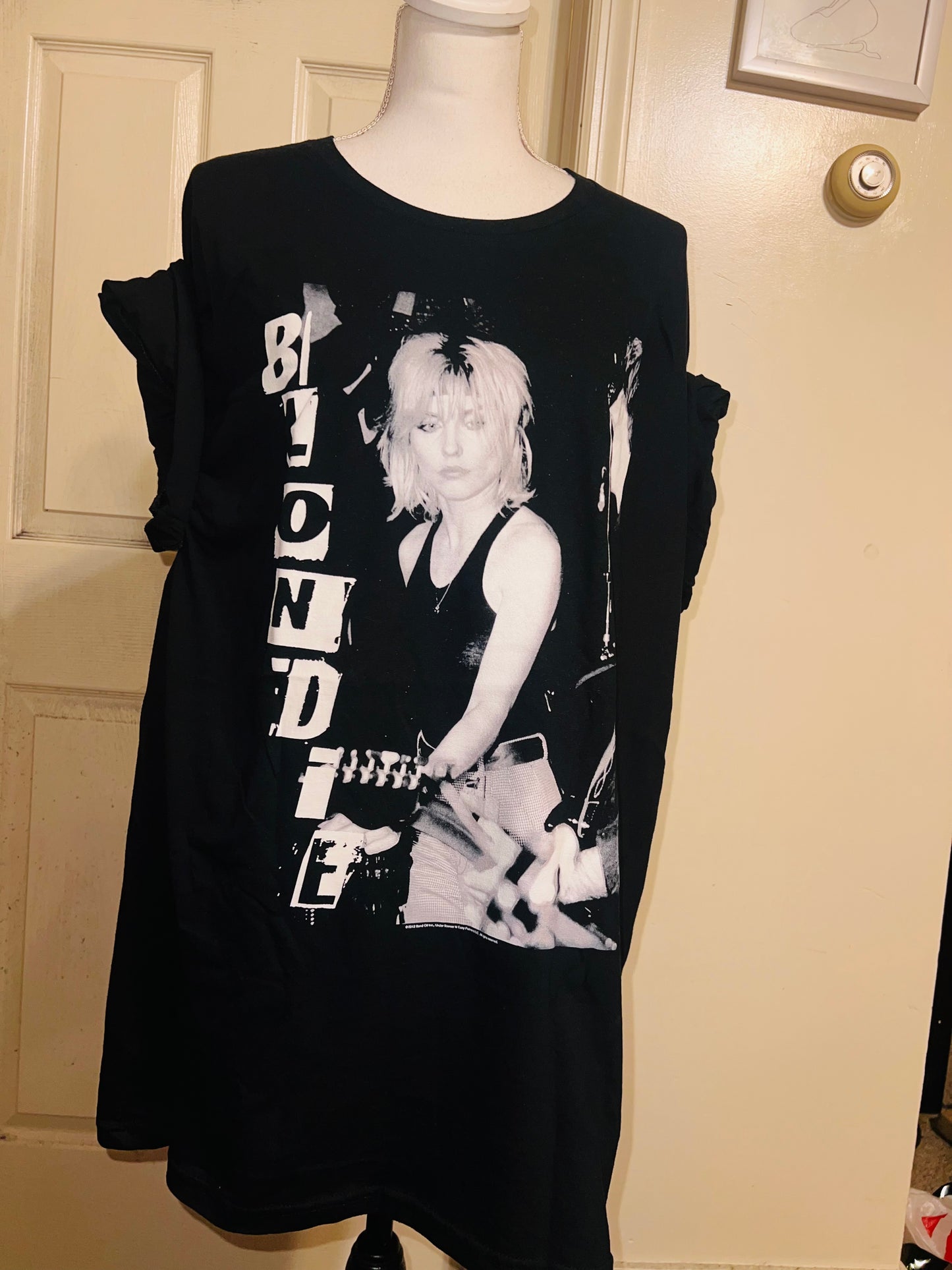 Blondie Oversized Distressed Tee