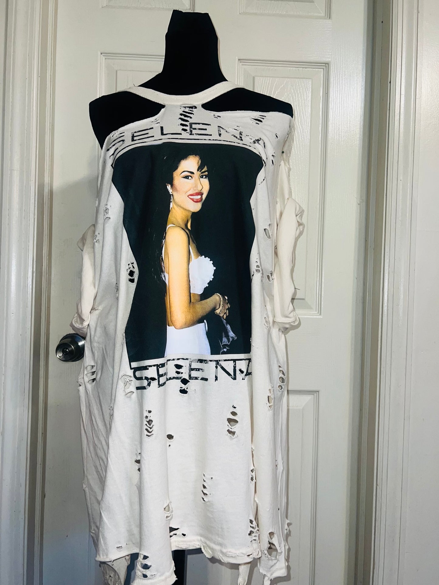Selena Oversized Distressed Tee