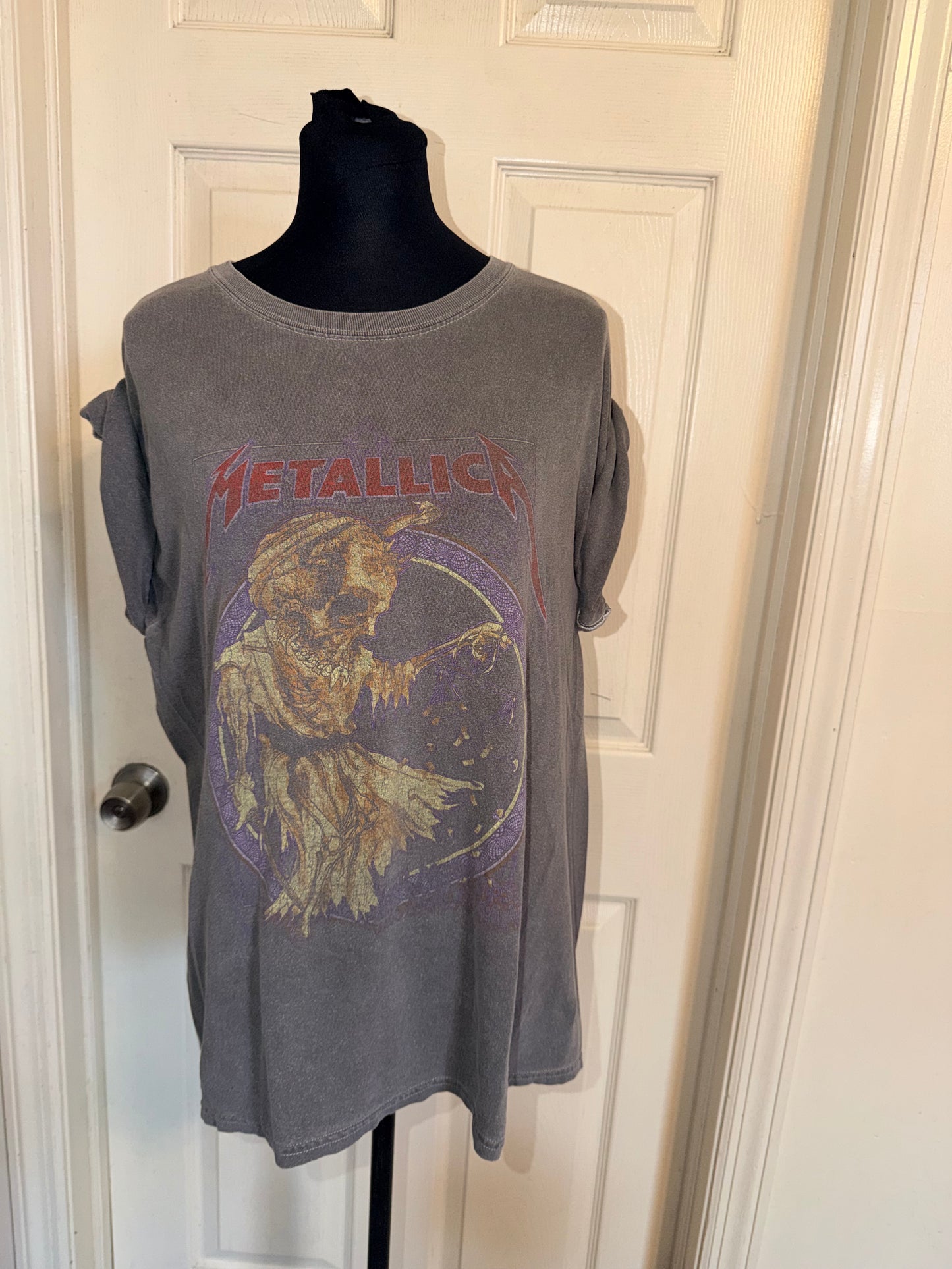 Metallica Oversized Distressed Tee