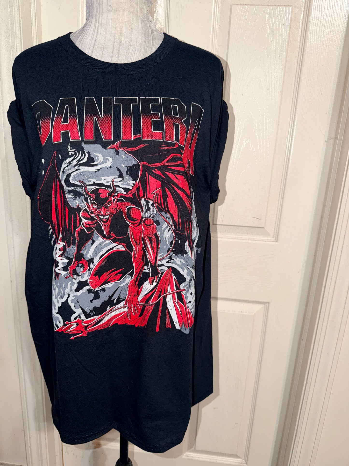 Pantera Oversized Distressed Tee