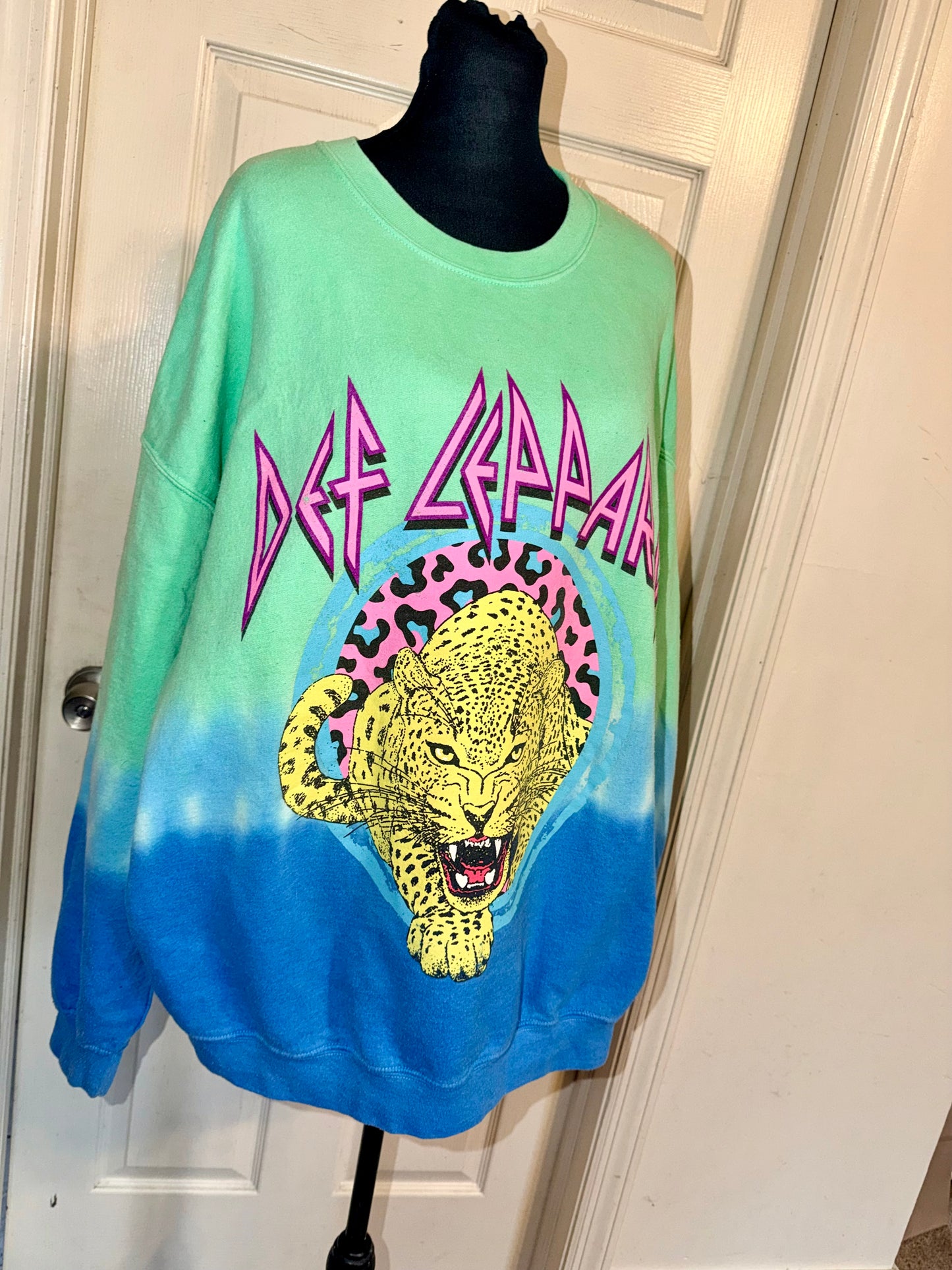 Def Leppard Oversized Sweatshirt