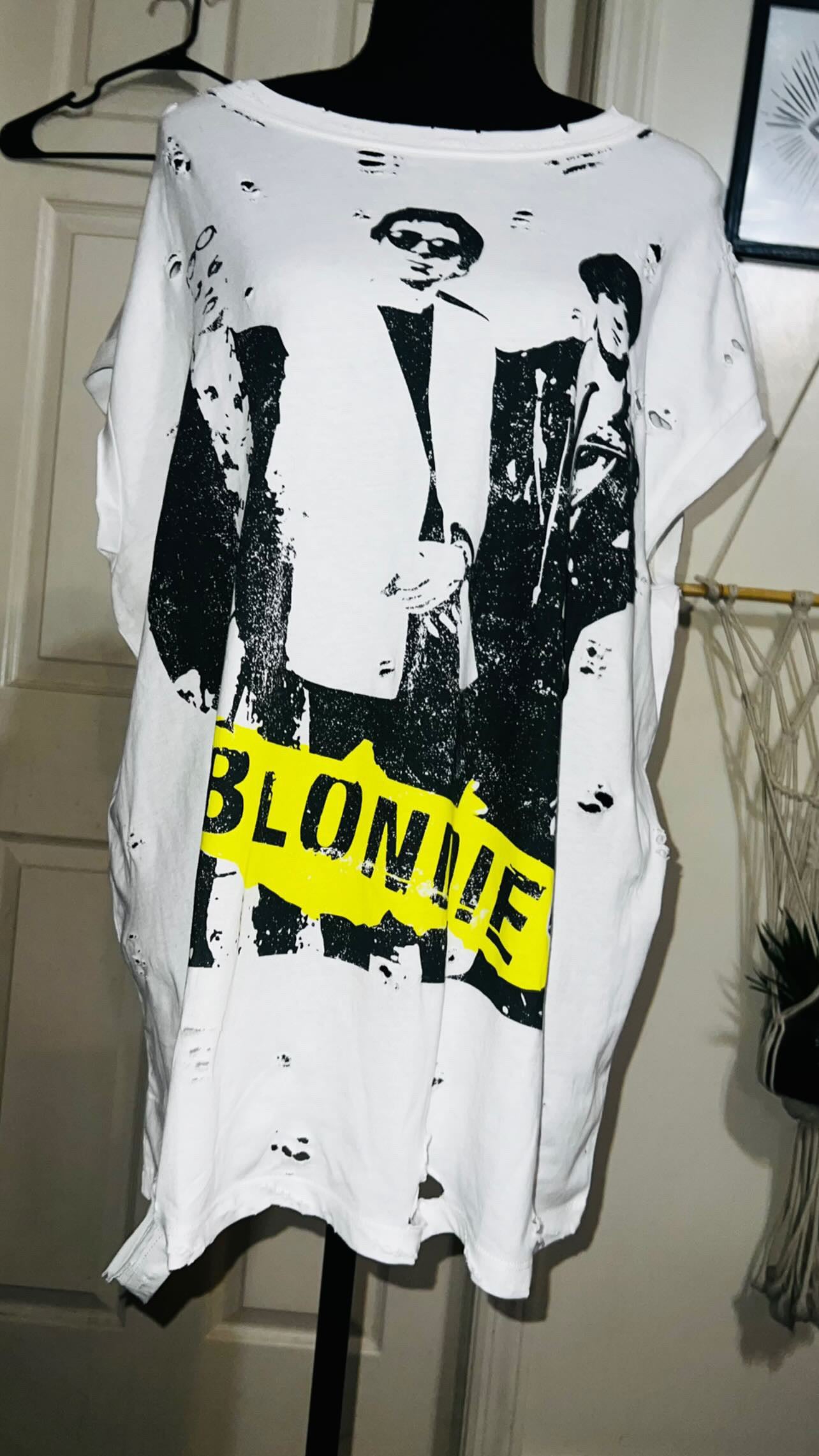 Blondie Oversized Distressed Tank