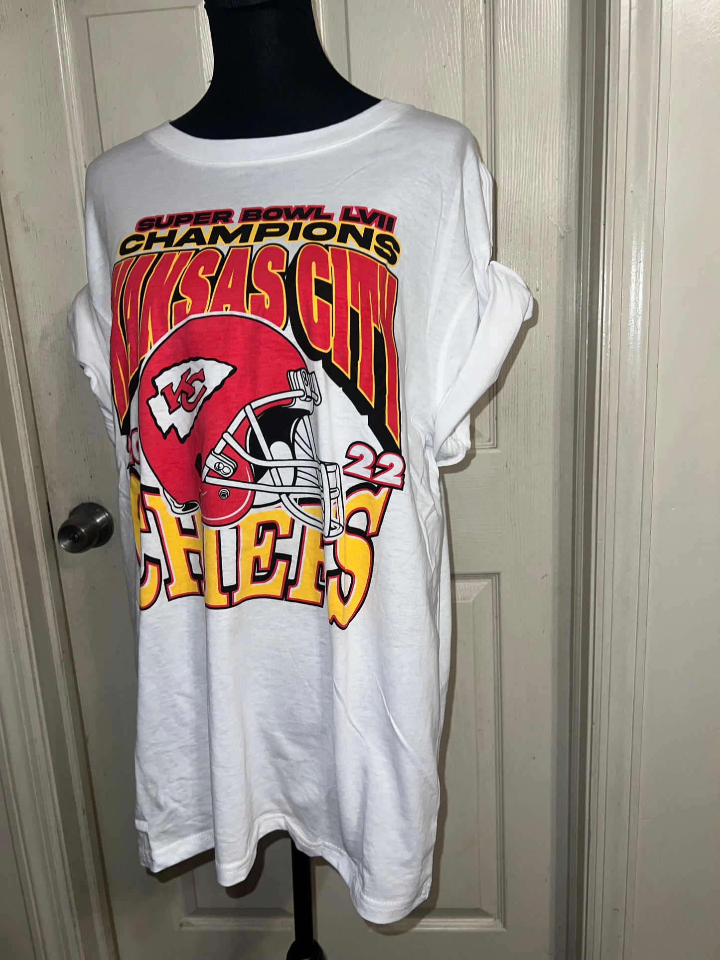 Kansas City Chiefs Oversized Distressed Tee