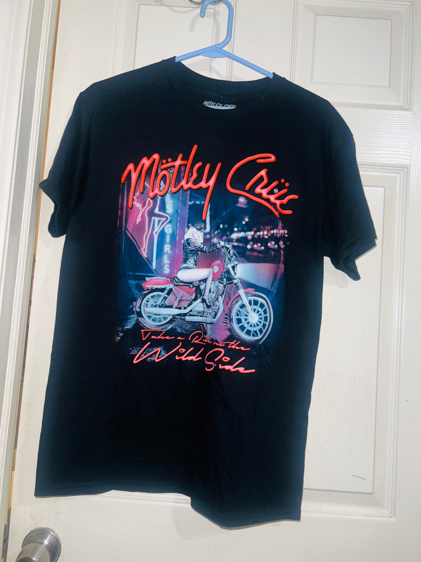 Motley Crue Oversized Distressed Tee