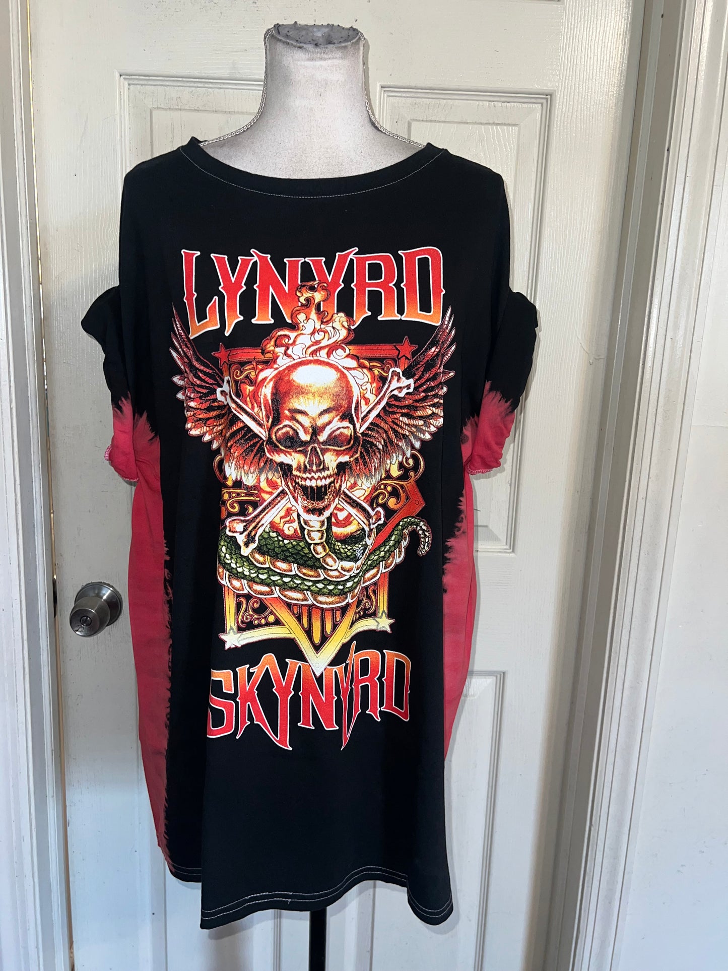 Lynyrd Skynyrd Oversized Distressed Tee
