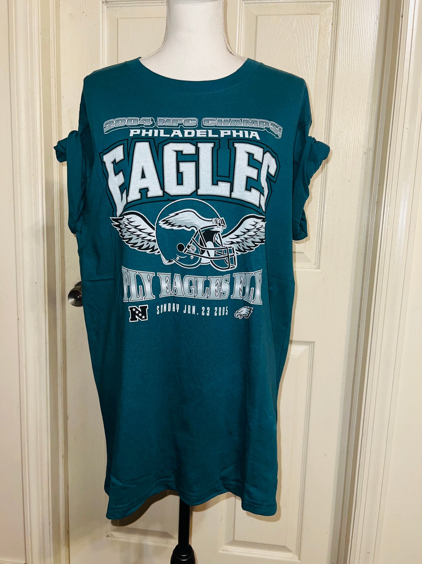 Philadelphia Eagles Oversized Distressed Tee