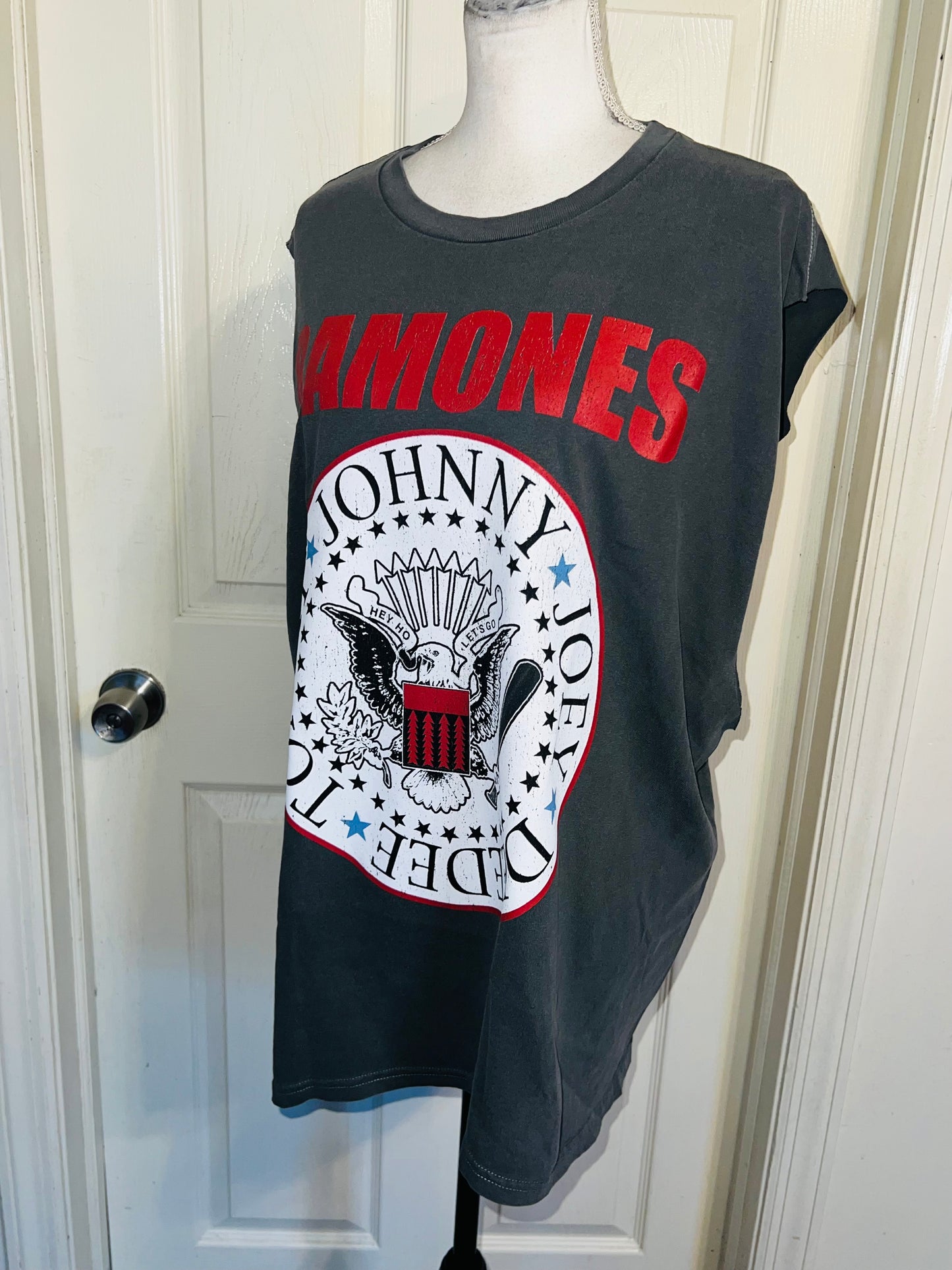 Ramones Oversized Double Oversized Distressed Tann