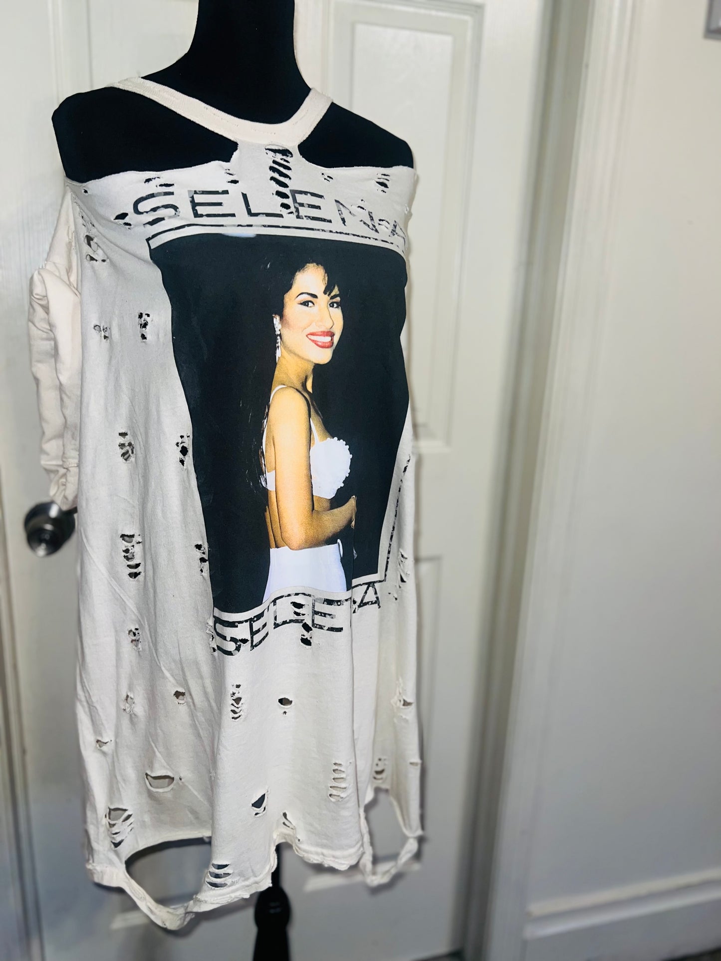 Selena Oversized Distressed Tee