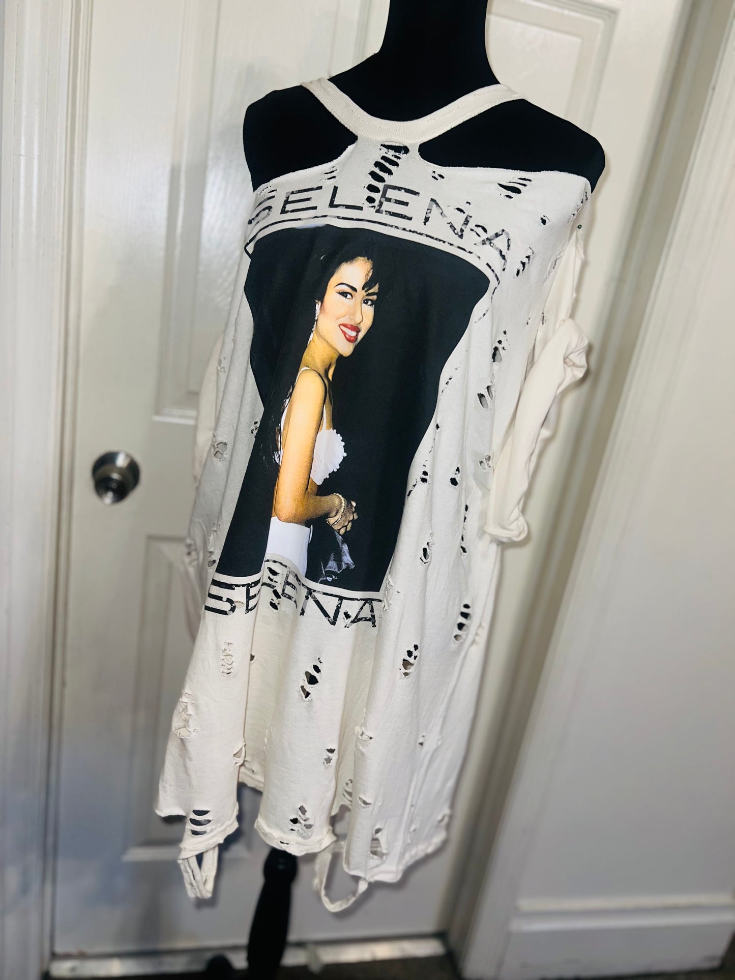 Selena Oversized Distressed Tee