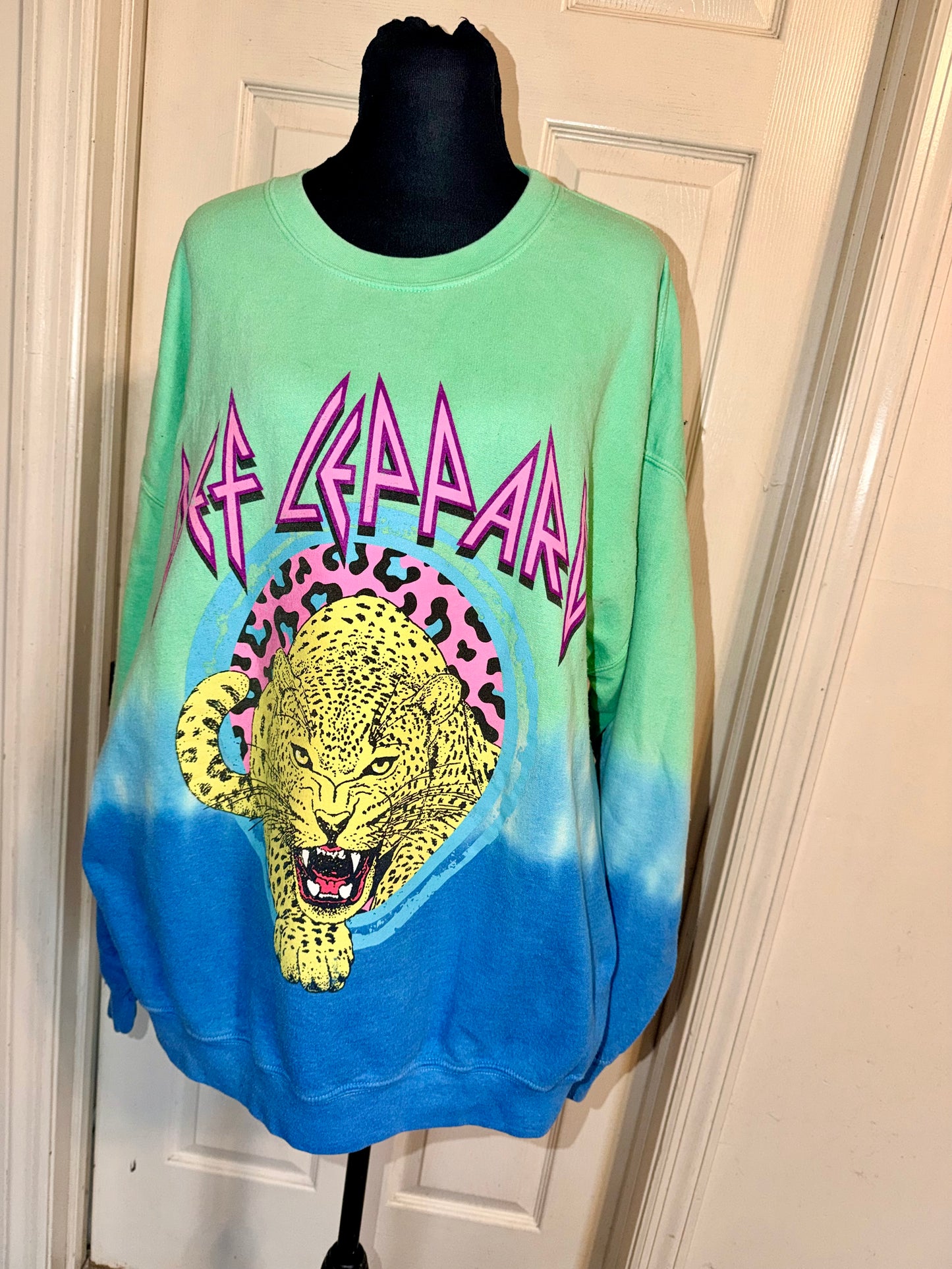 Def Leppard Oversized Sweatshirt