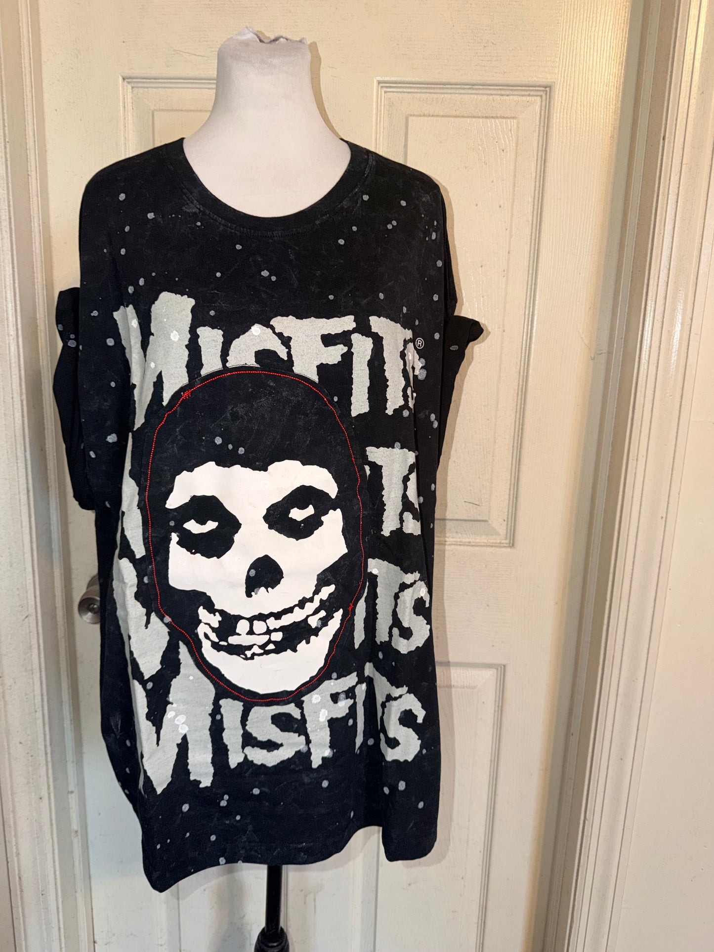 Misfits Oversized Distressed Tee