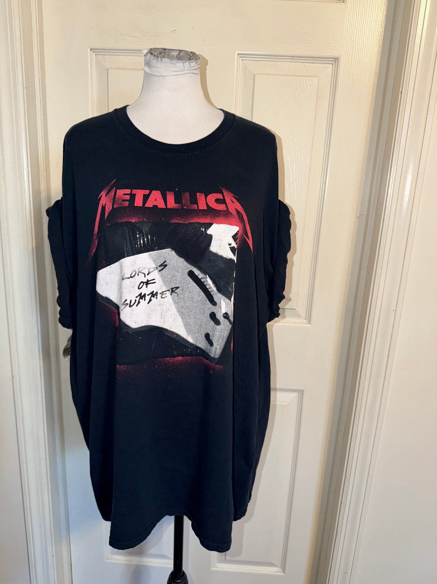 Metallica Oversized Distressed Tee