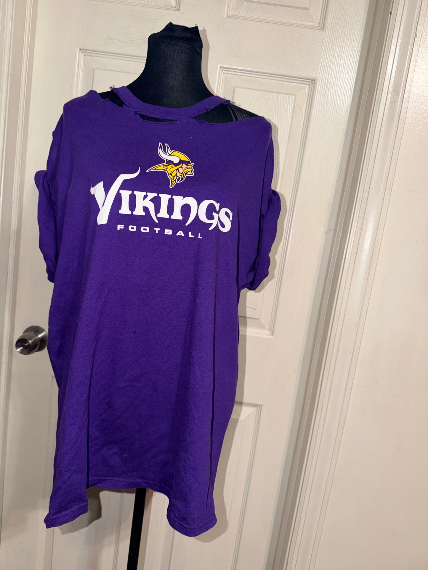 Minnesota Vikings Oversized Distressed Tee