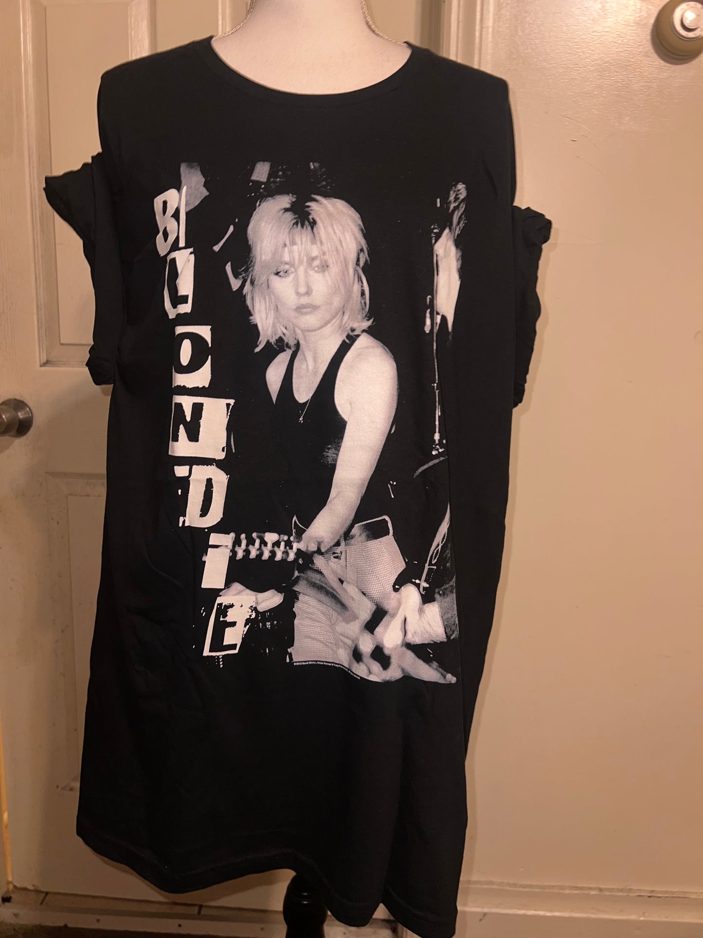 Blondie Oversized Distressed Tee