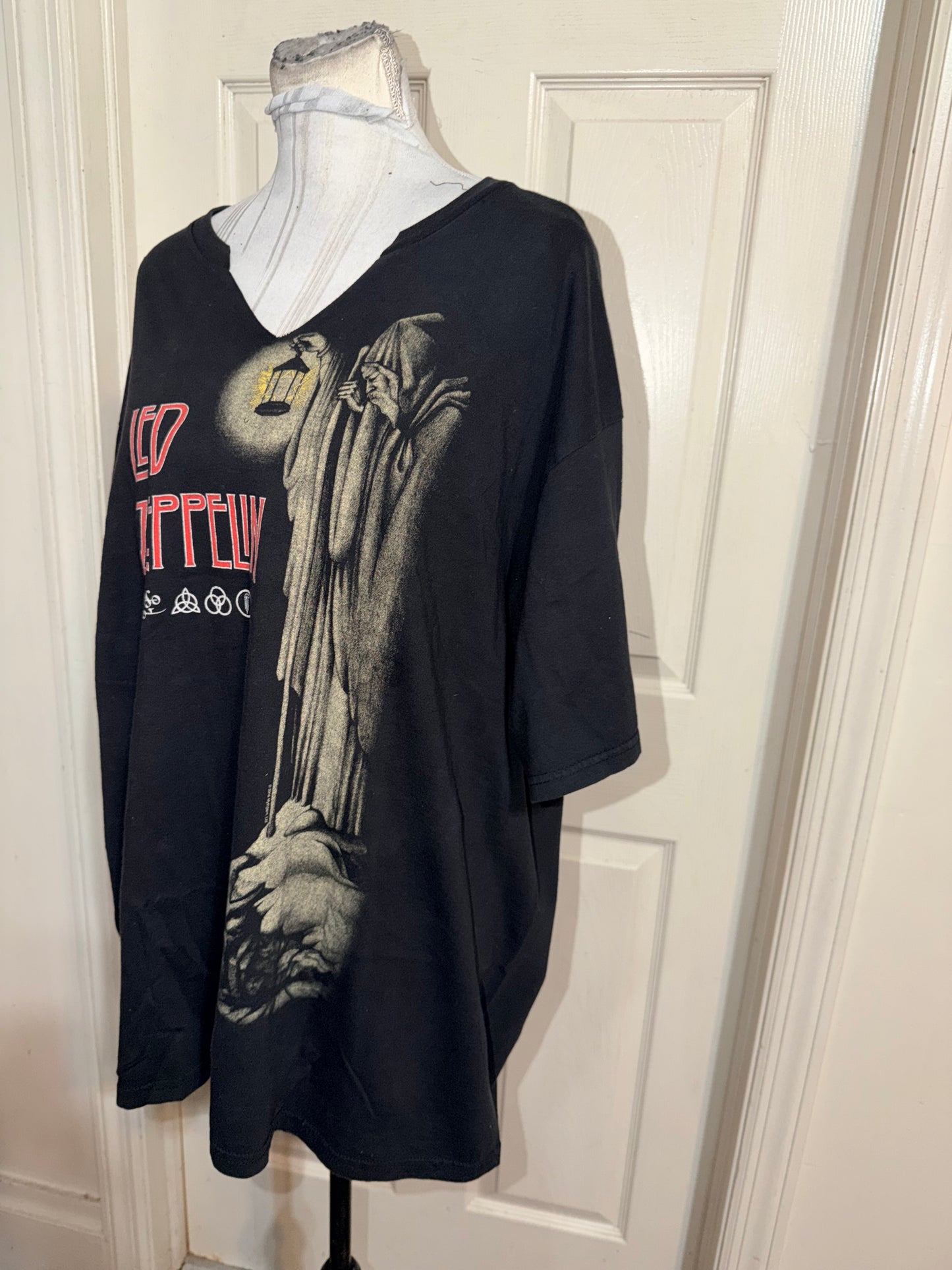 Led Zeppelin Oversized Distressed Tee