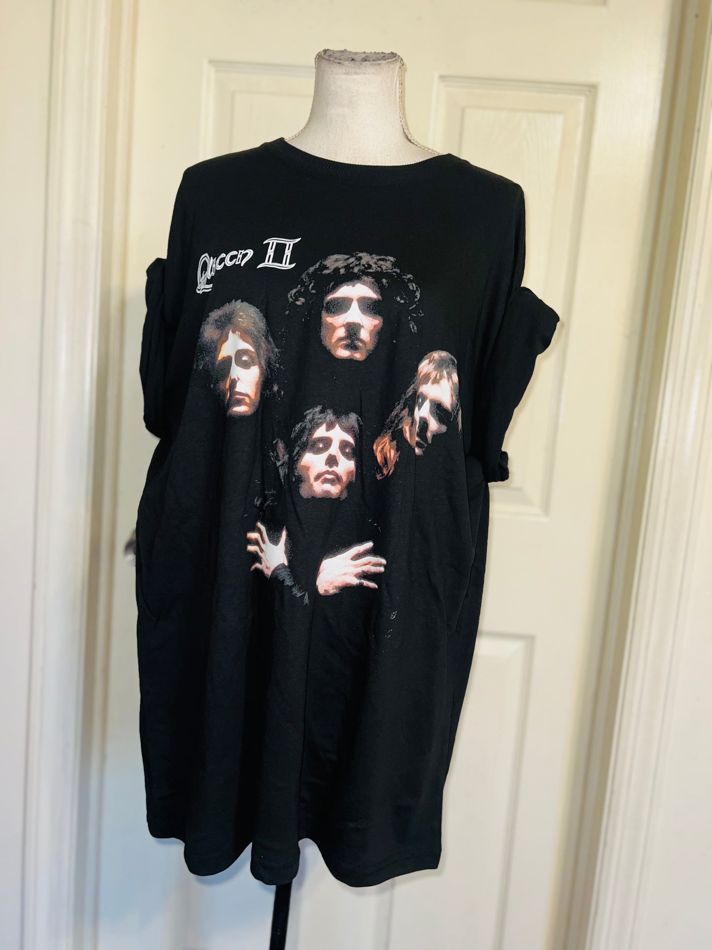 Queen Oversized Distressed Tee